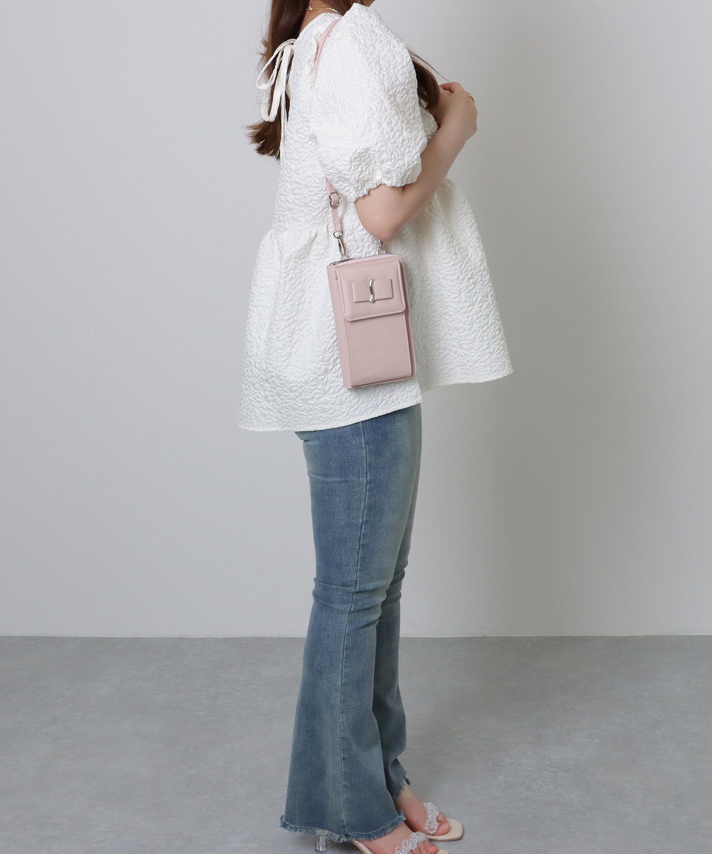 メタリック ウエーブモチーフ付き スクエア ウォレット バッグ