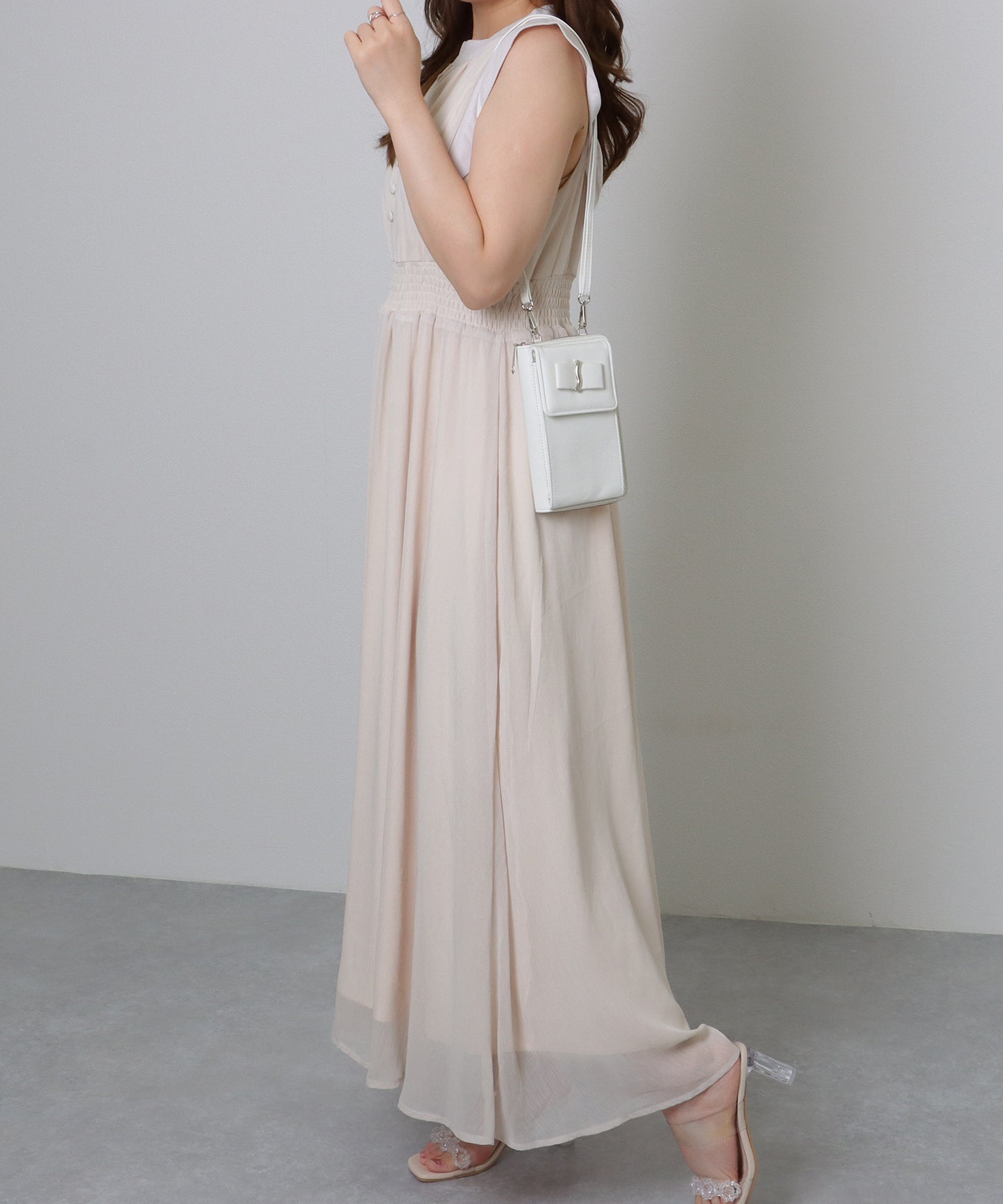 メタリック ウエーブモチーフ付き スクエア ウォレット バッグ