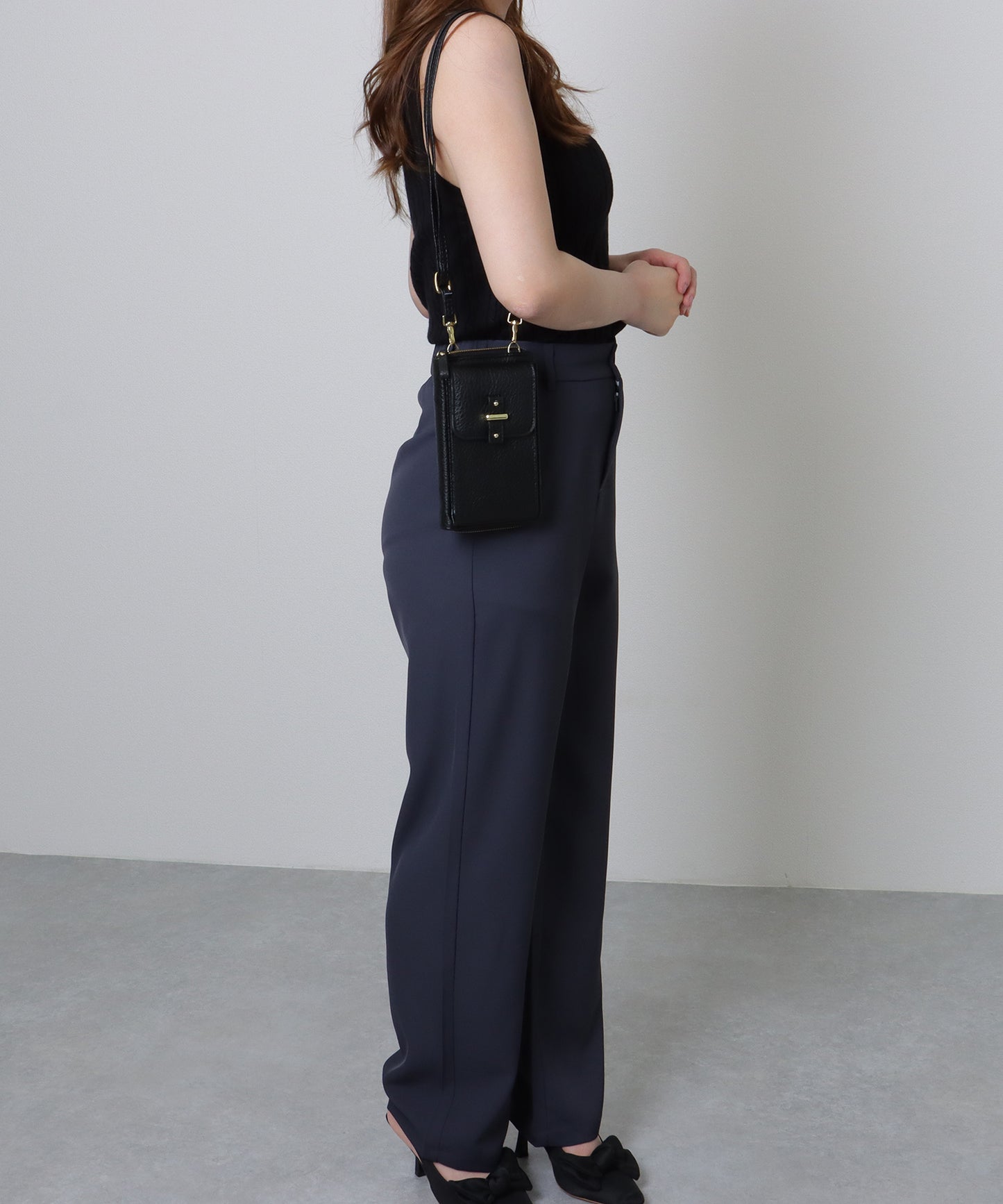 ベルト付き スクエア ウォレット バッグ