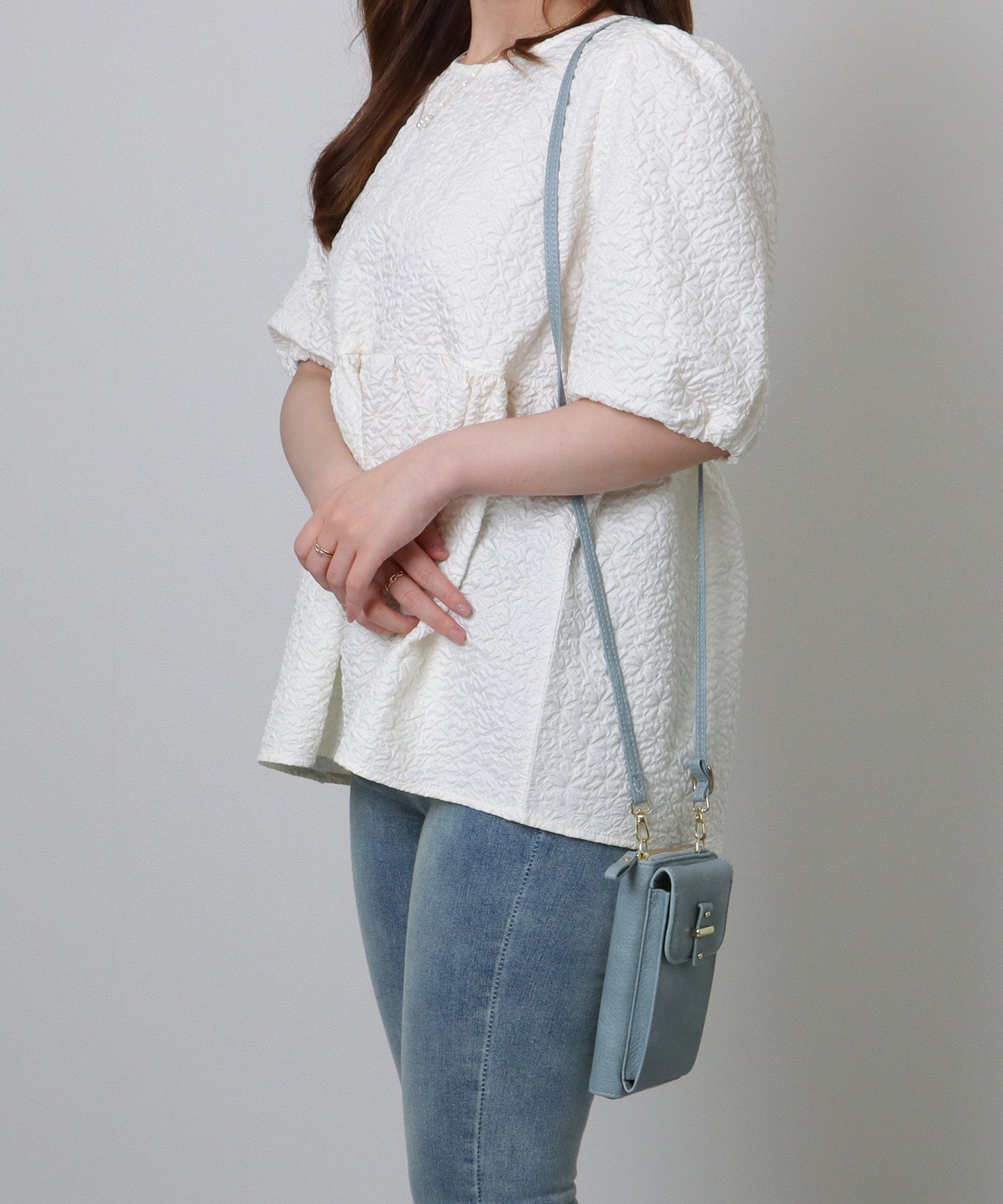 ベルト付き スクエア ウォレット バッグ