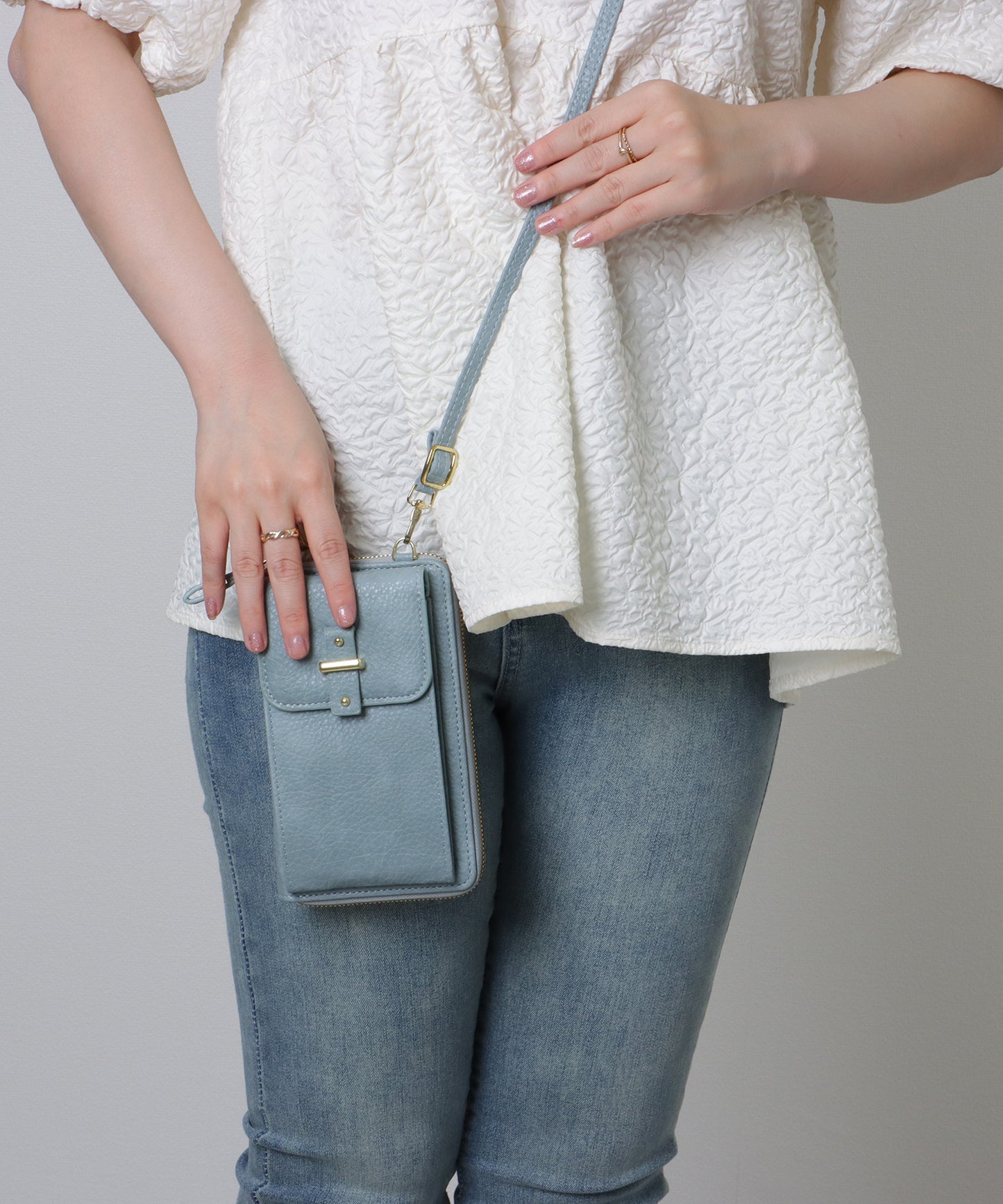 ベルト付き スクエア ウォレット バッグ