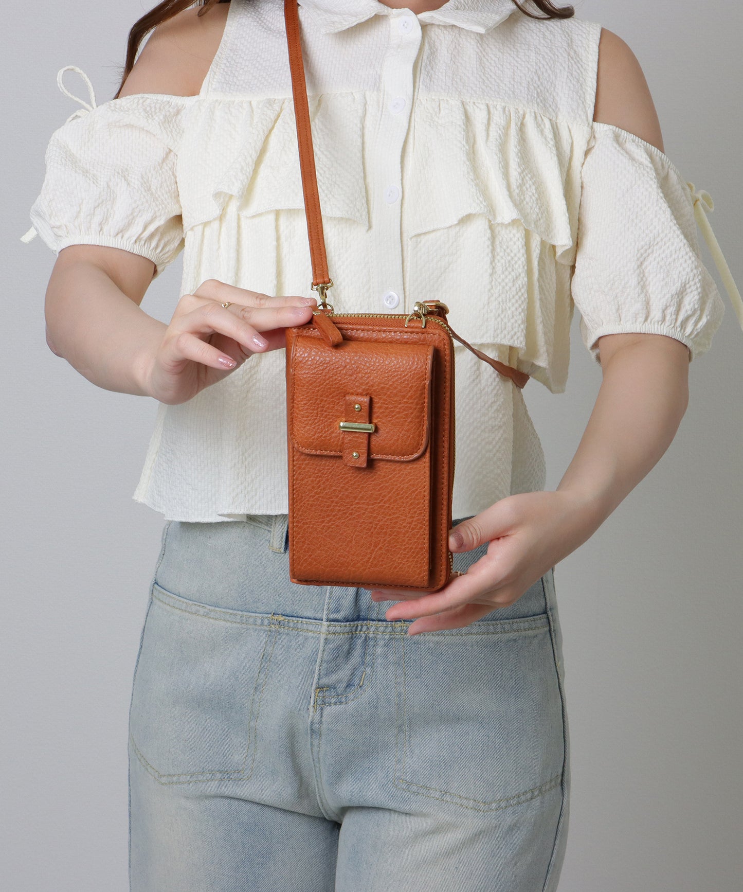 ベルト付き スクエア ウォレット バッグ