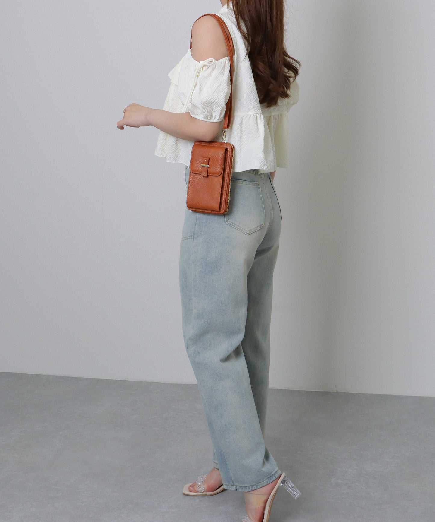 ベルト付き スクエア ウォレット バッグ