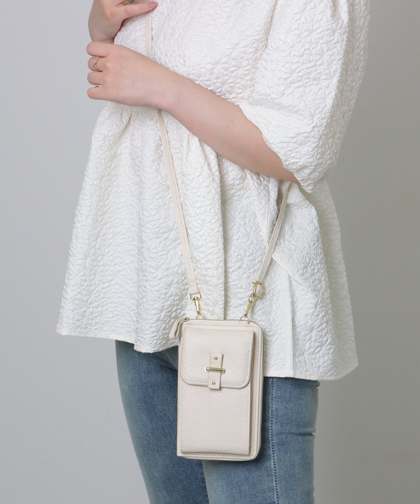 ベルト付き スクエア ウォレット バッグ