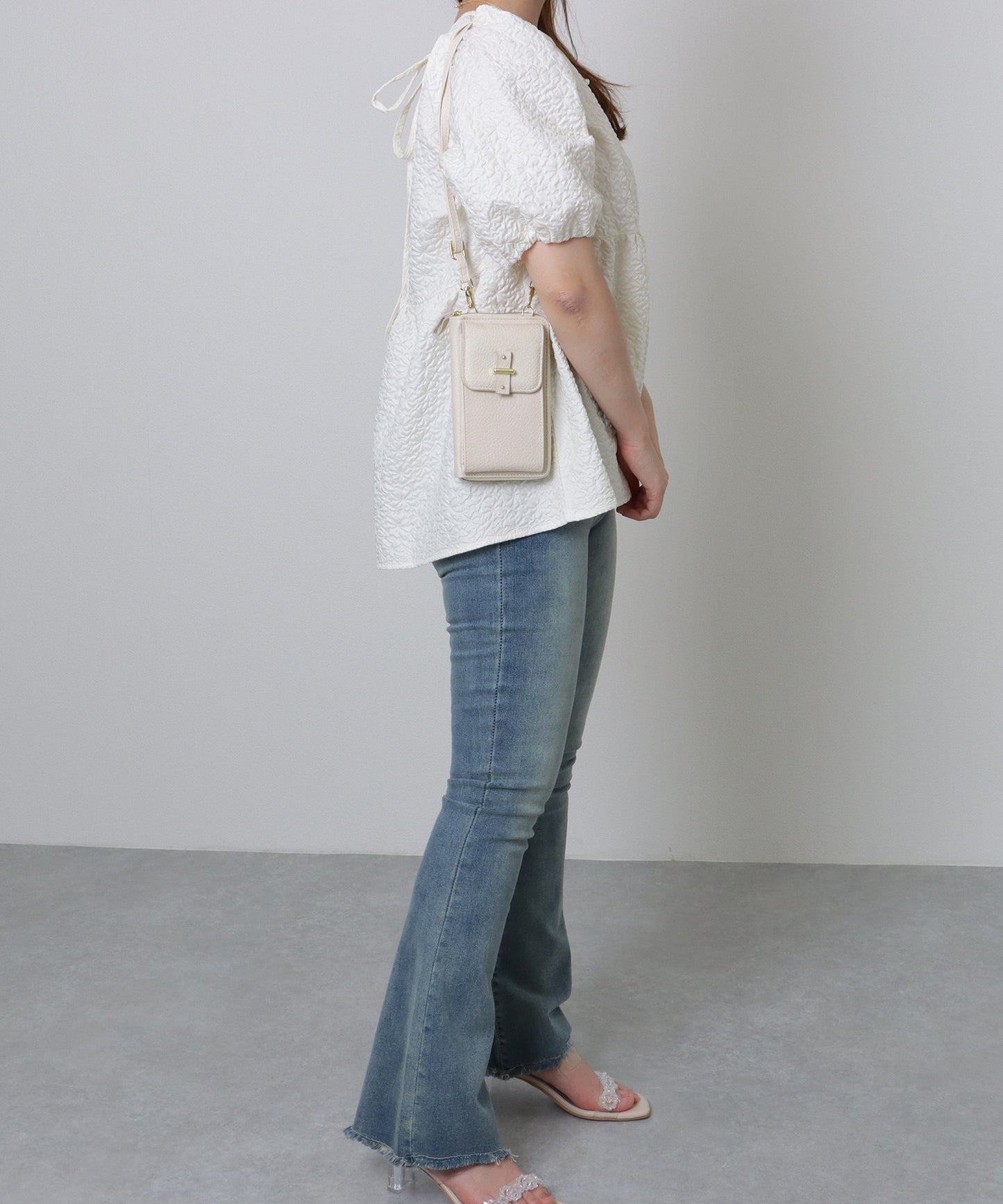 ベルト付き スクエア ウォレット バッグ