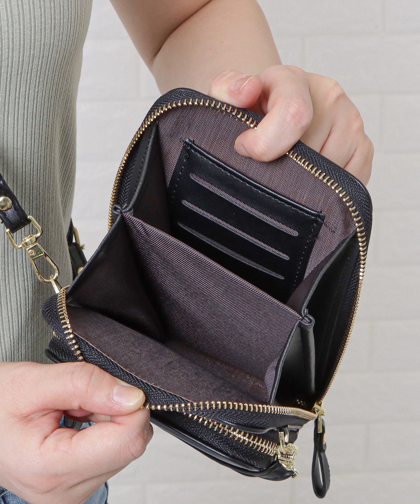 多機能マルチウォレットバッグ