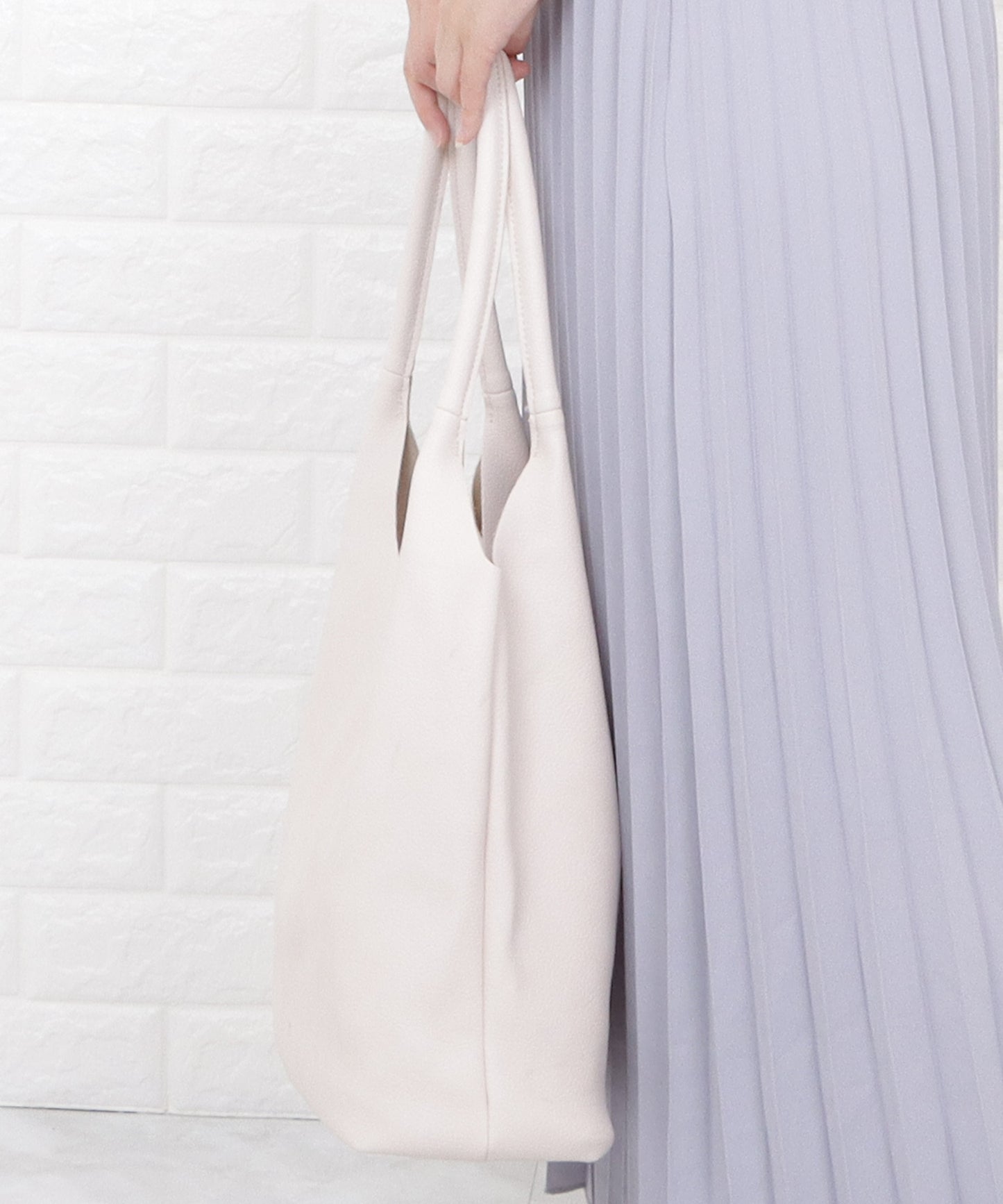 大容量 Vカットトートバッグ