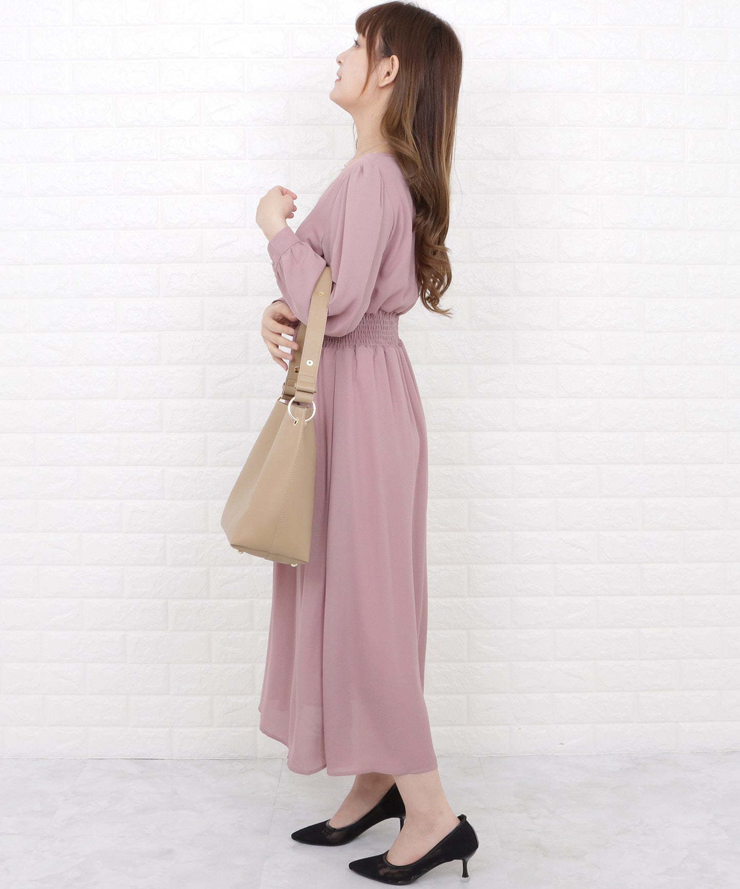 大容量 ポーチ付きショルダーバッグ