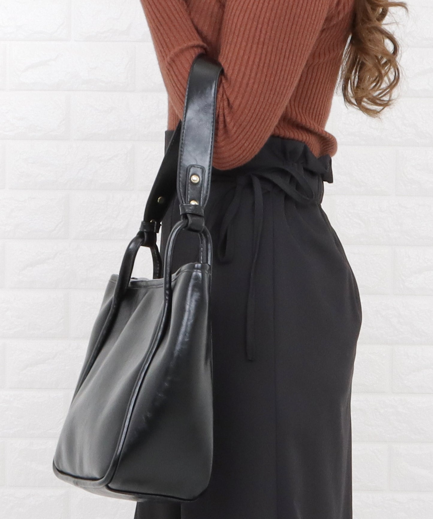 ワンハンドルショルダーバッグ