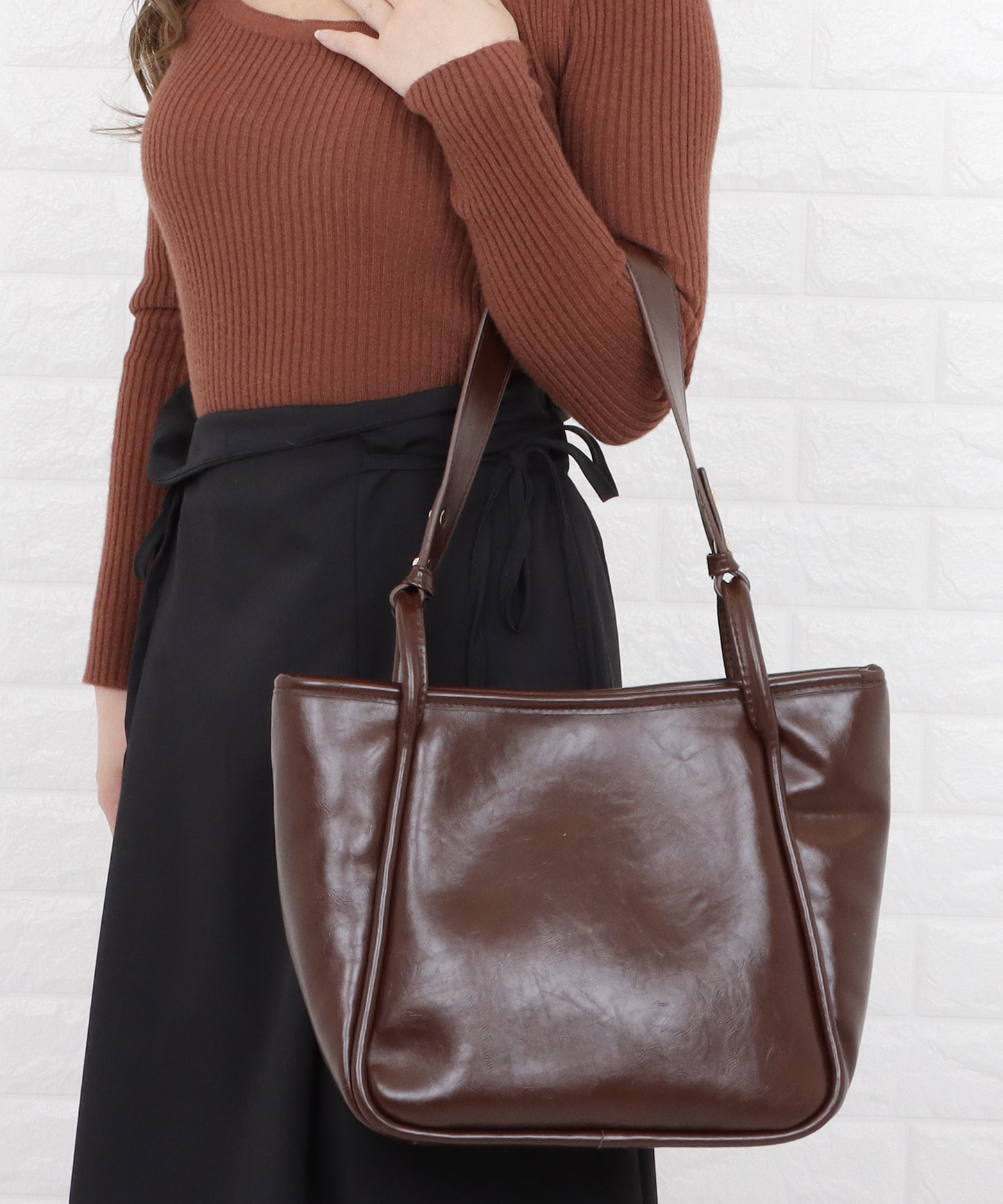 ワンハンドルショルダーバッグ