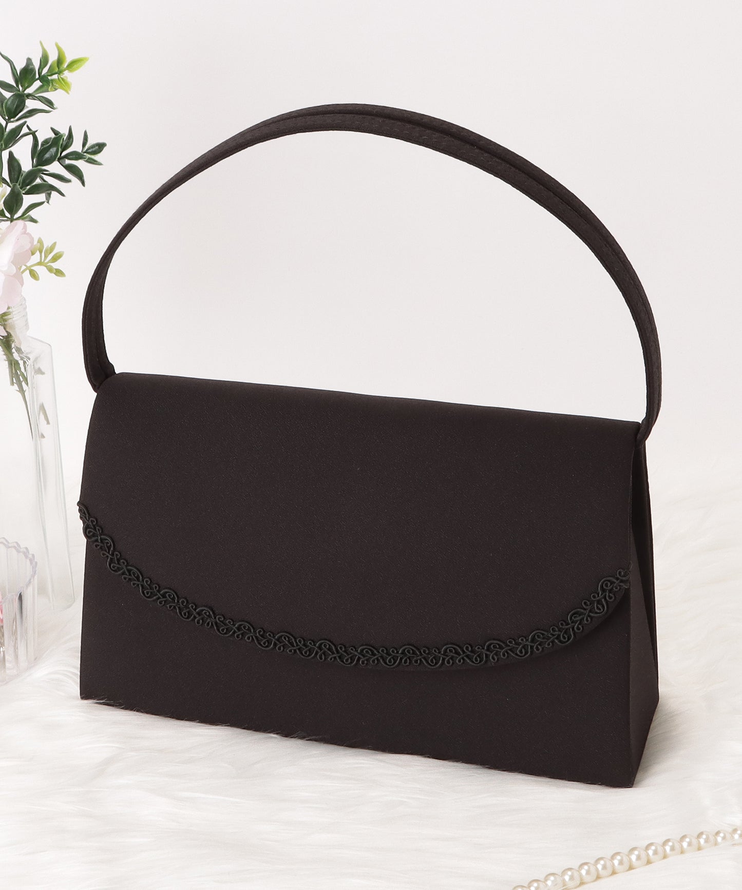 刺繍ラウンドフラップブラックフォーマルバッグ