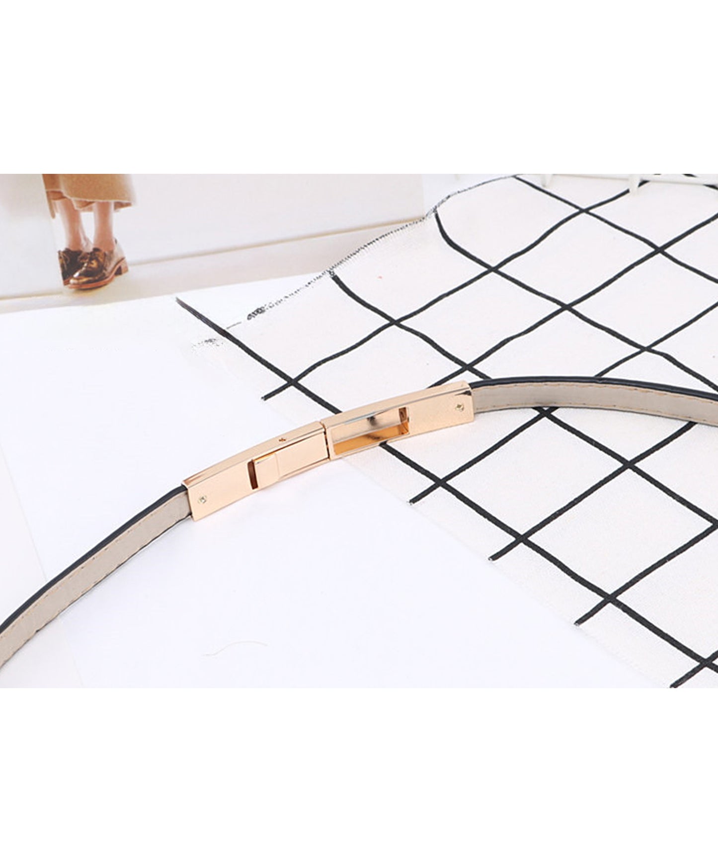 レザー調 スクエア バックル スリム ベルト