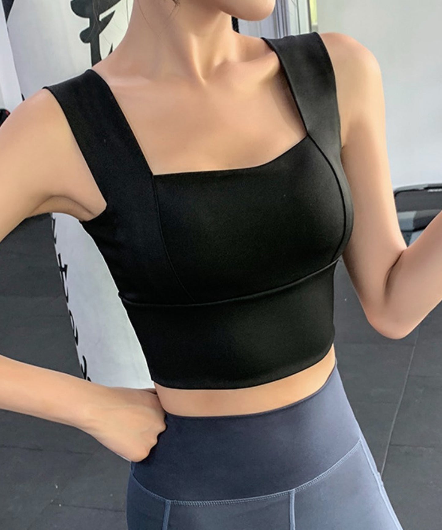 ベーシック カラー スポーツ ハーフトップ ブラ