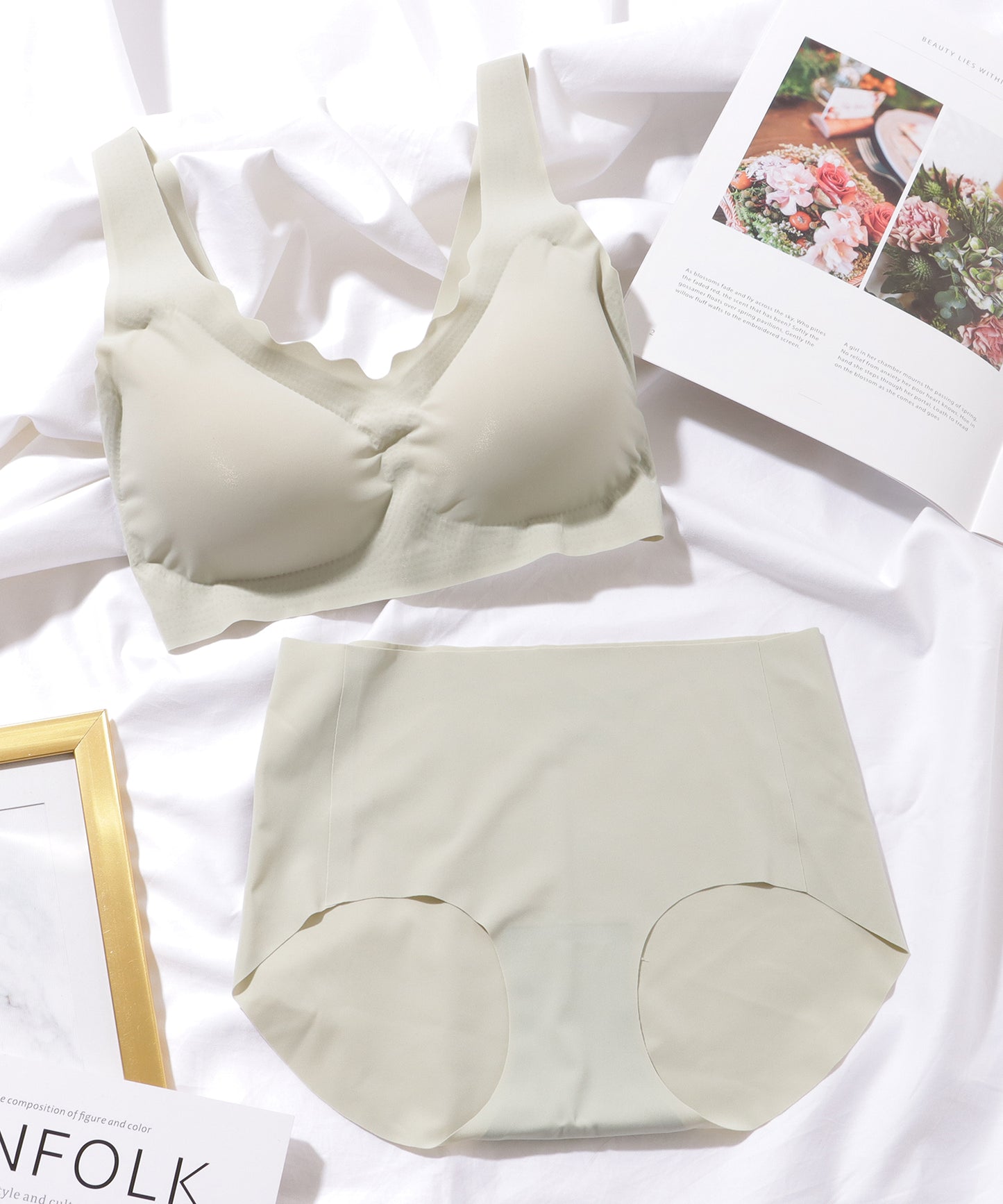 ソリッド カラー シームレス ノンワイヤー 3D ブラ&ショーツセット ナイトブラ