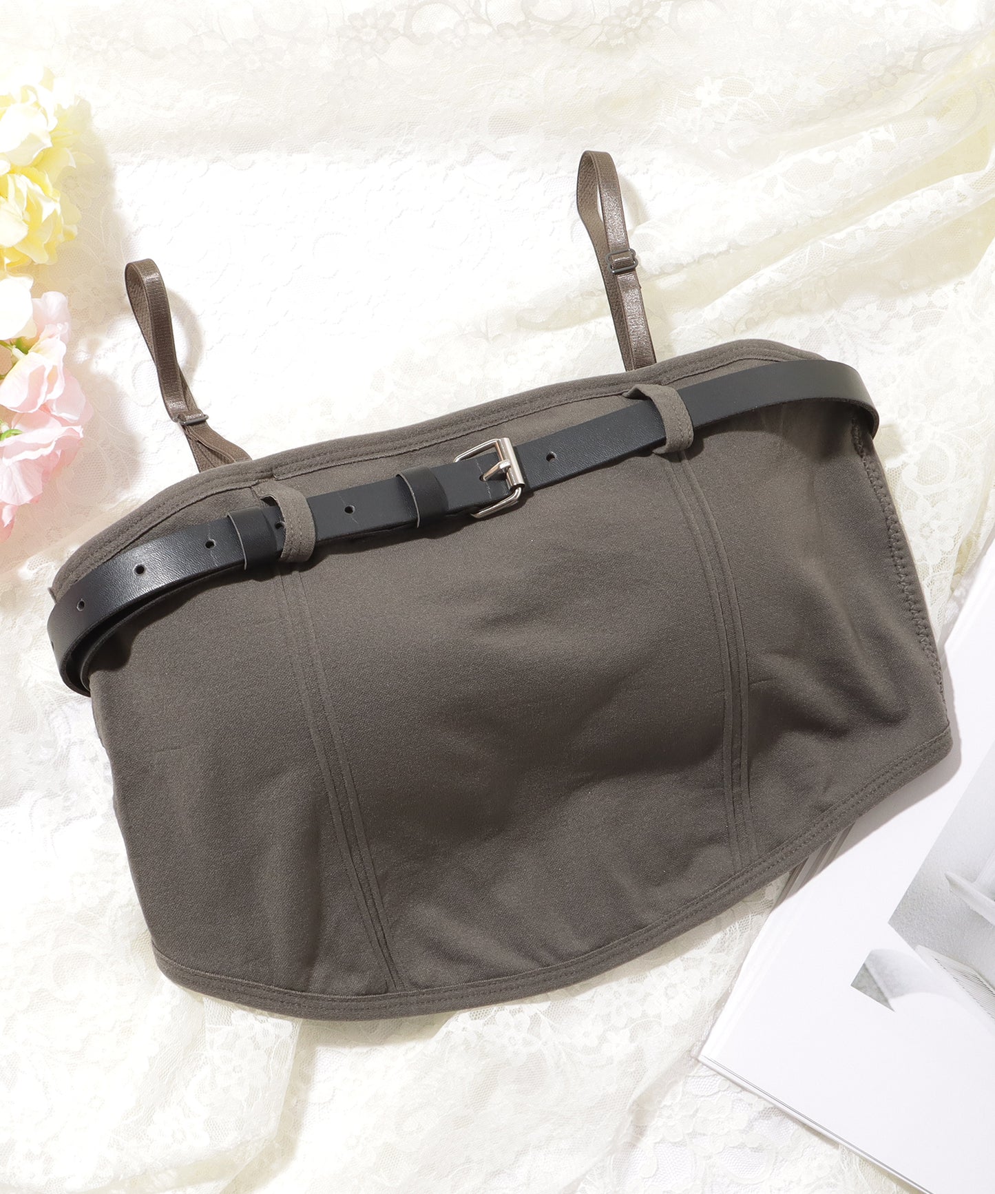 ベルト付き ラウンドカット カップイン クロップド キャミソール