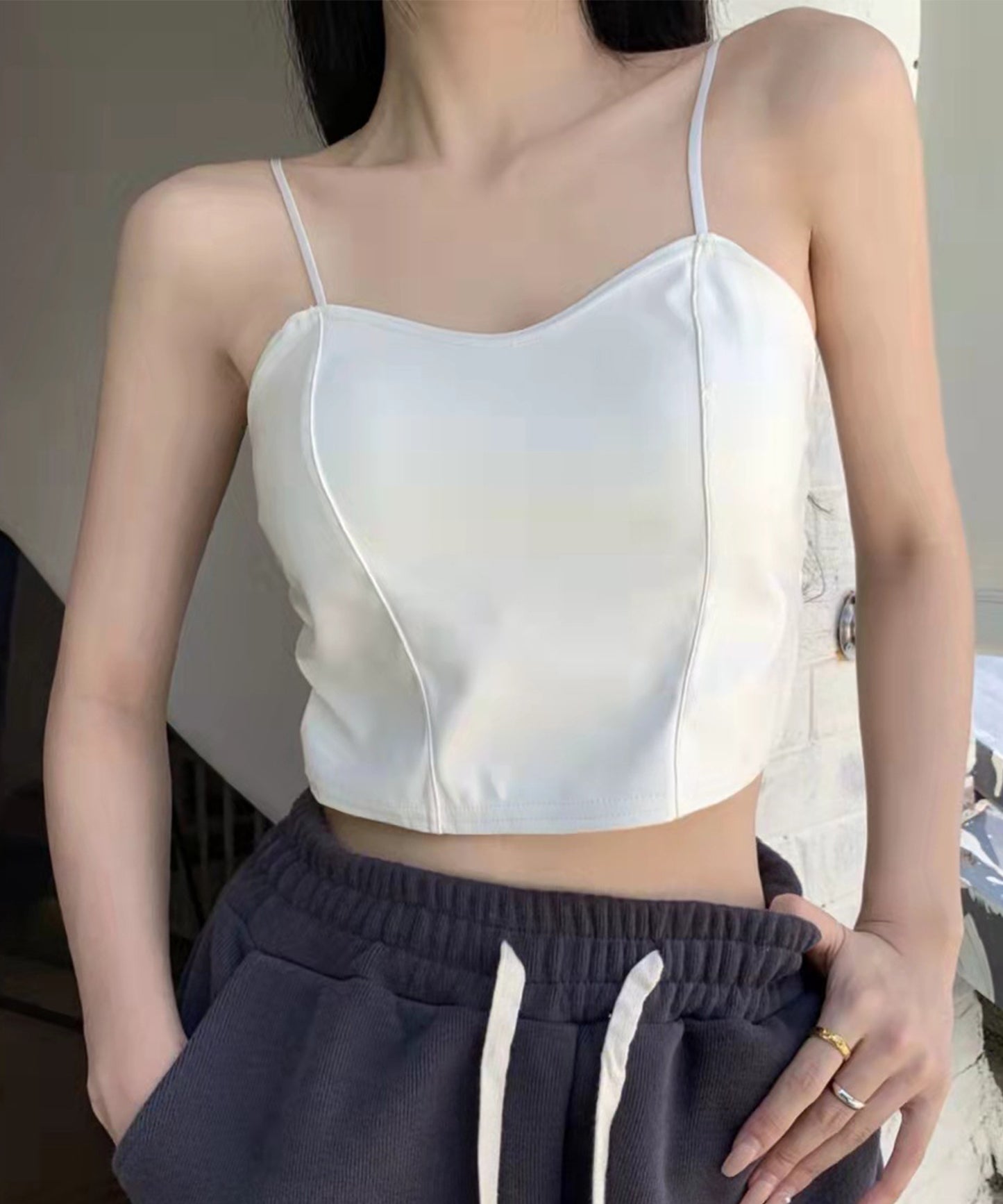 レザー調 ハートネック コンパクト カップ付き キャミソール