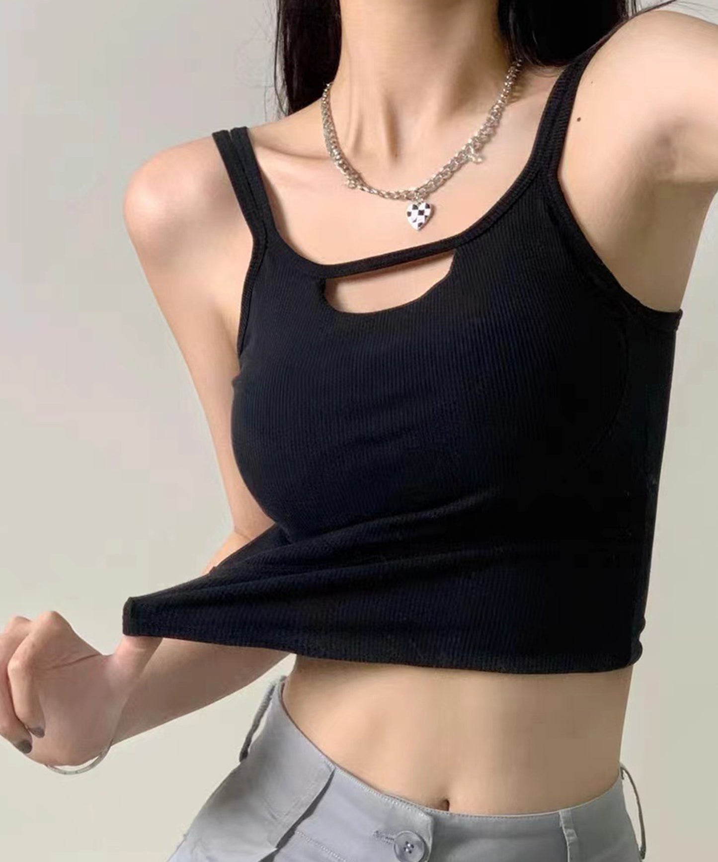 ダブルストラップ カットアウト コンパクト カップ付き キャミソール
