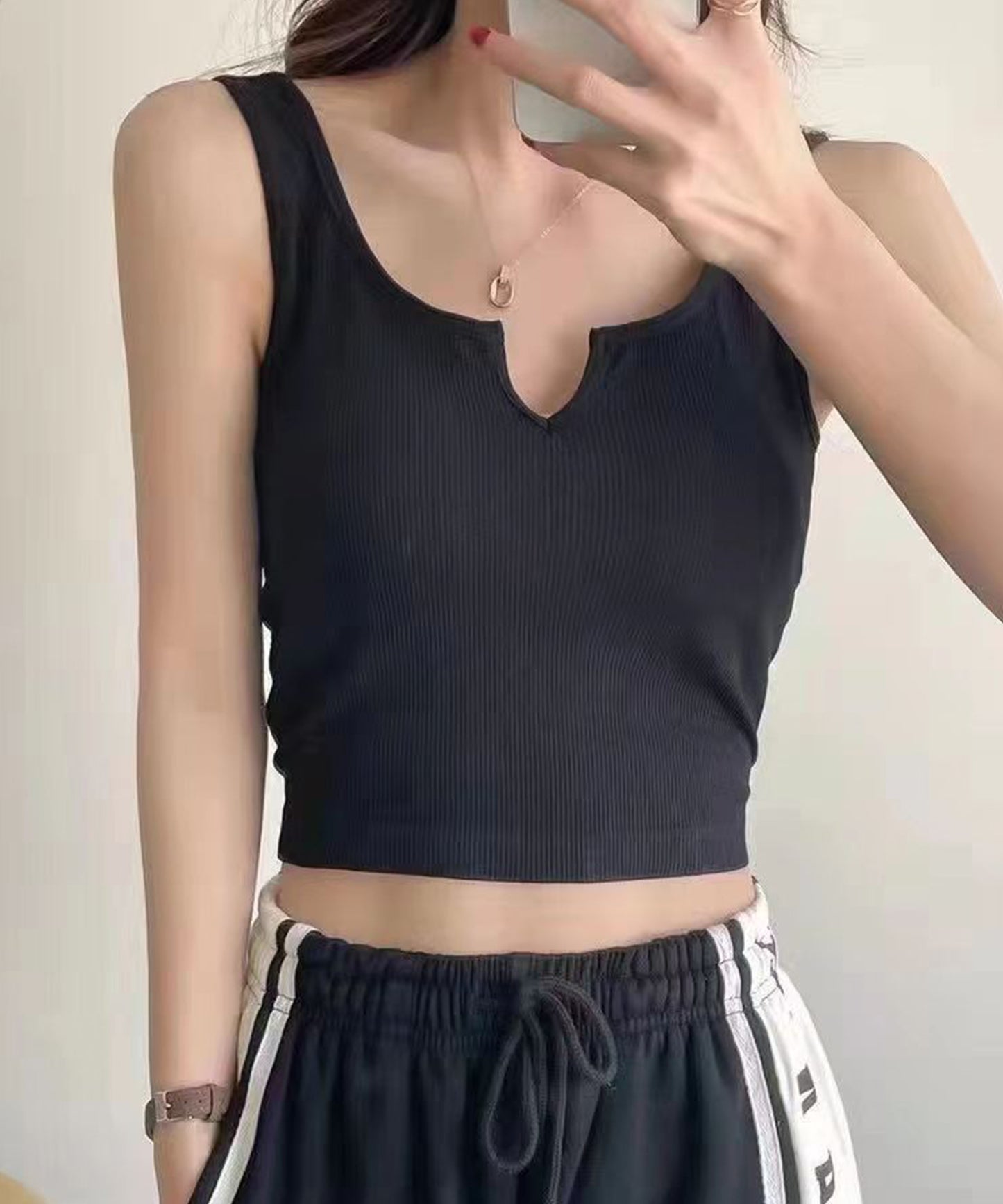 キーネック クロップド リブ カップ付き タンクトップ