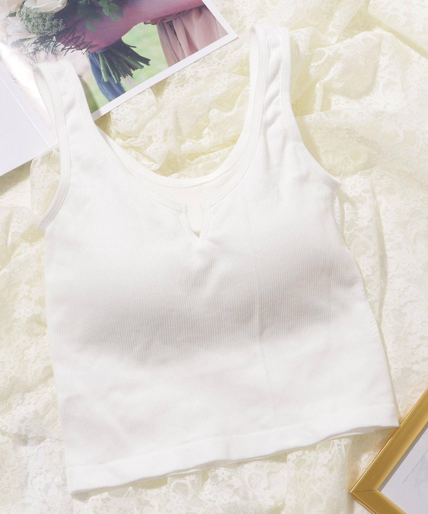 キーネック クロップド リブ カップ付き タンクトップ