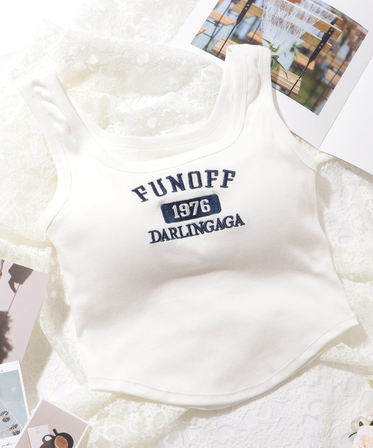 アルファベット ロゴ カップ付き クロップド タンクトップ