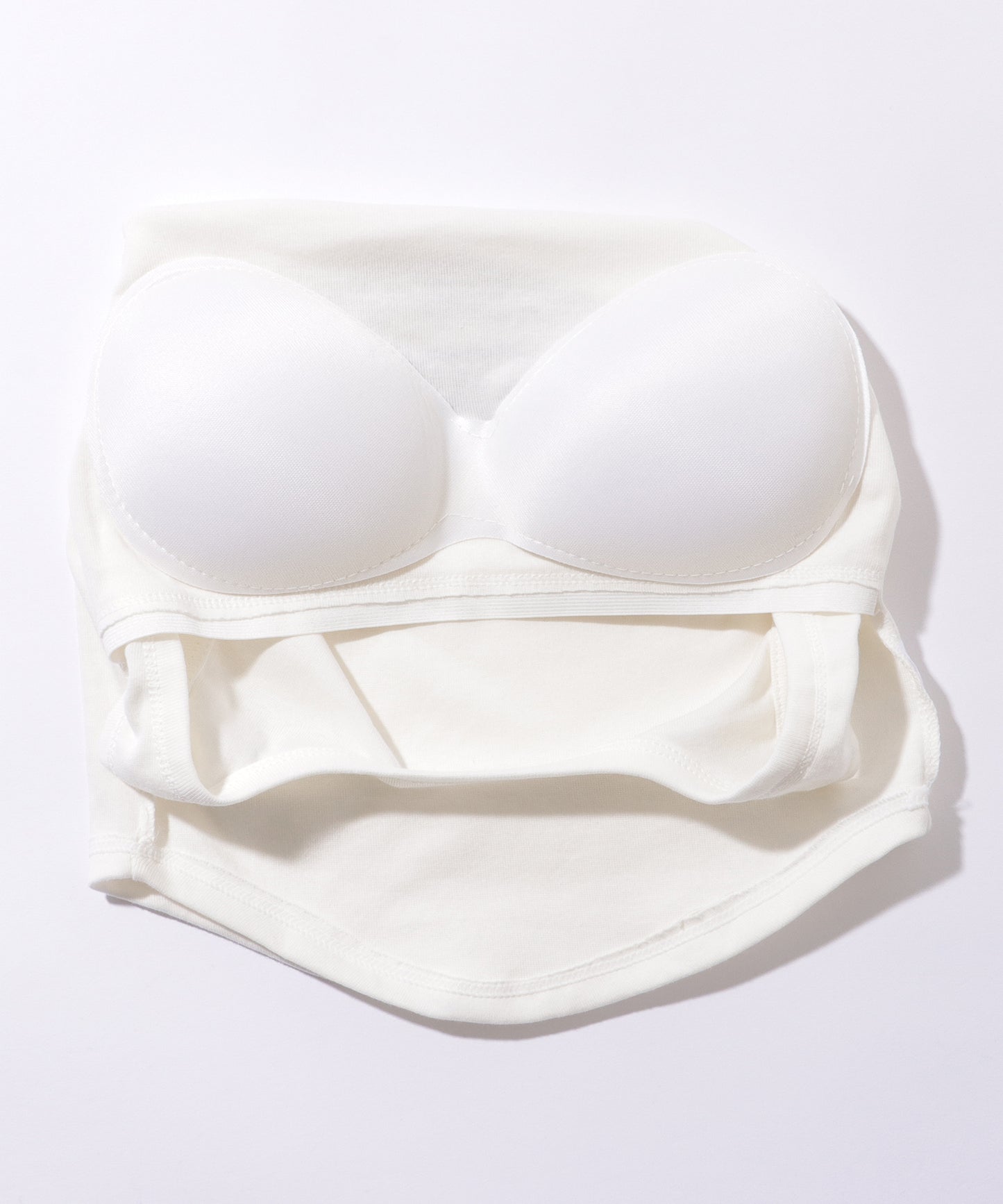 アルファベット ロゴ カップ付き クロップド タンクトップ