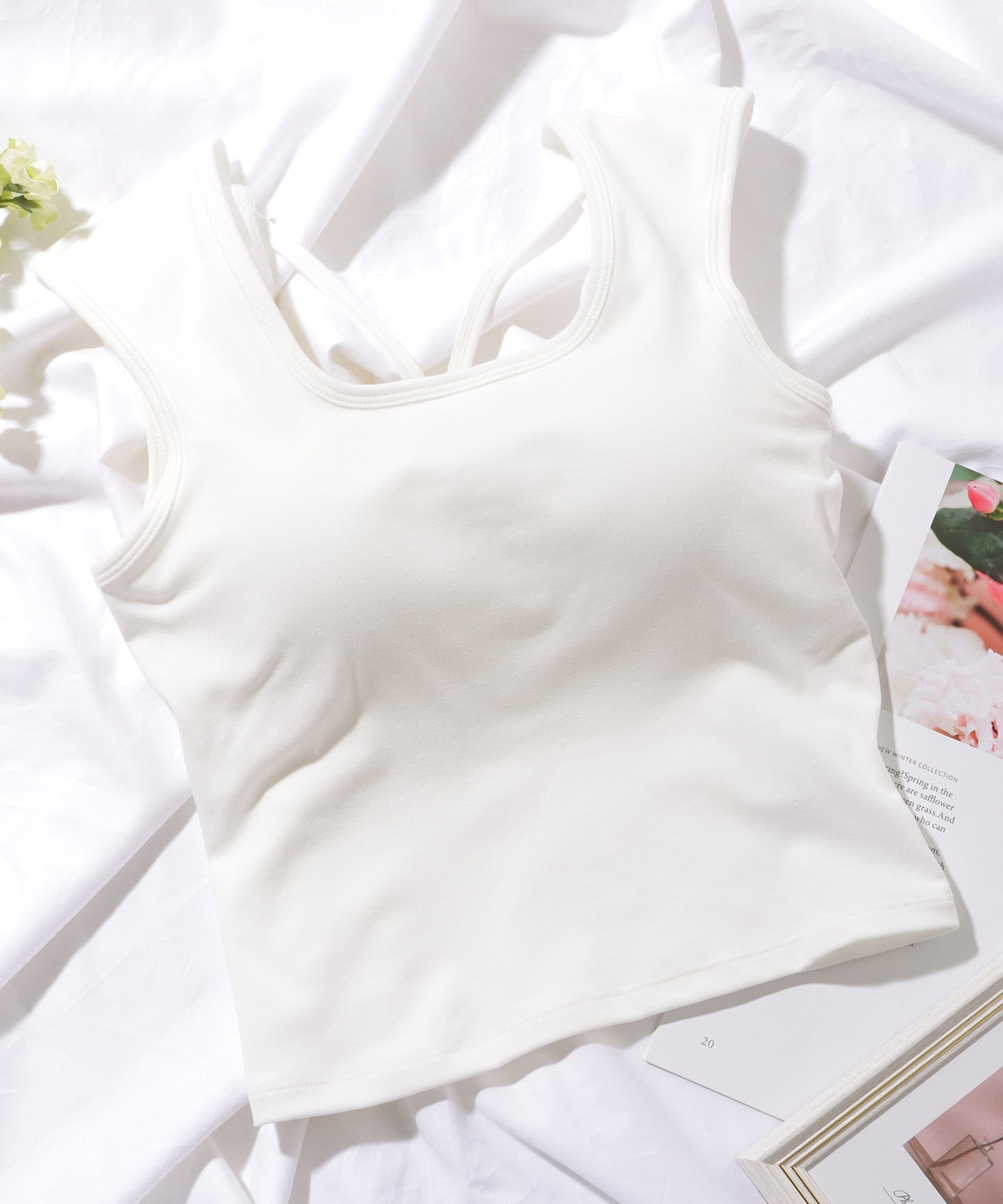 スクエアネック バッククロス クロップド カップ付き タンクトップ