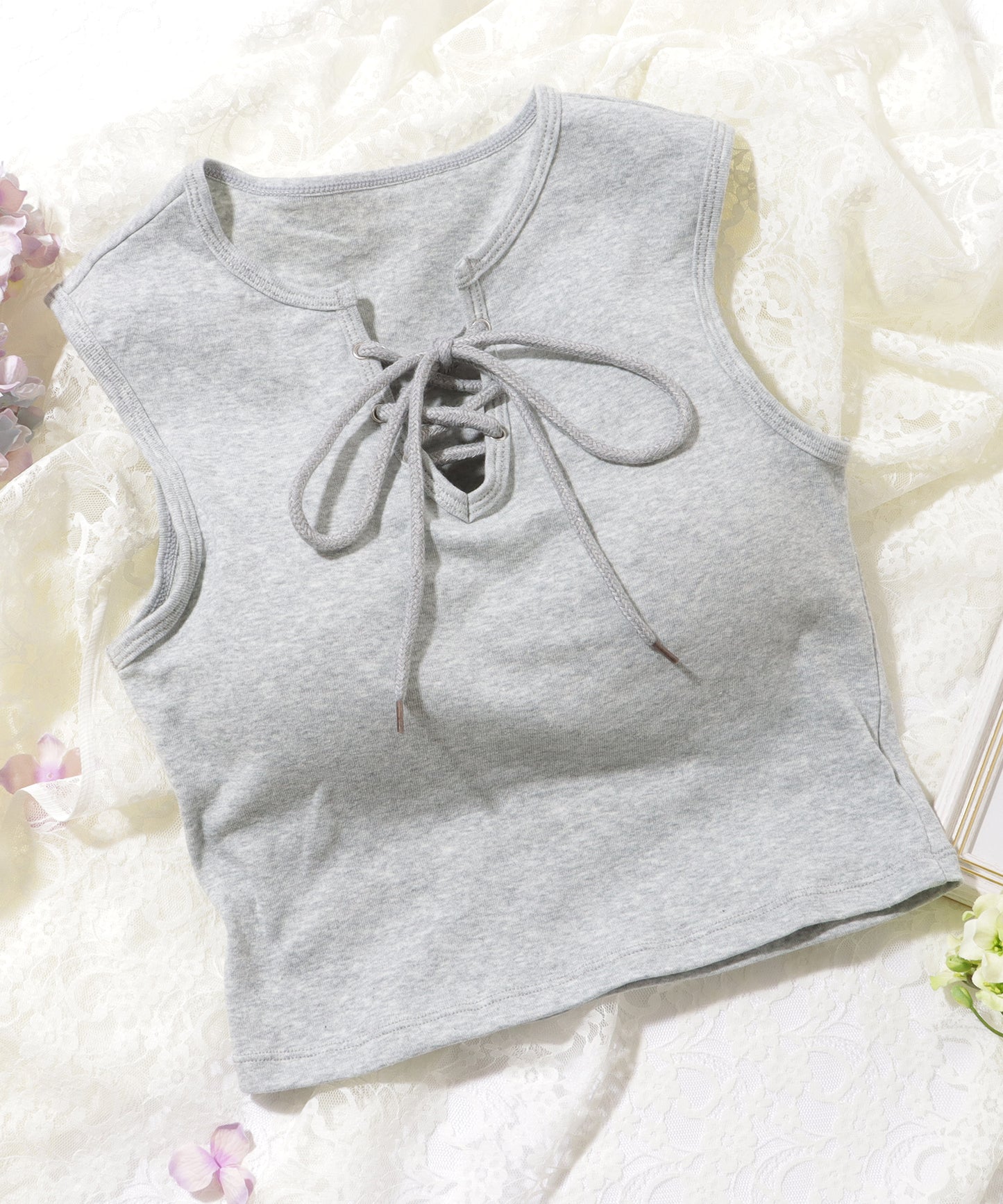 レースアップ クロップド ノースリーブ カップ付き タンクトップ