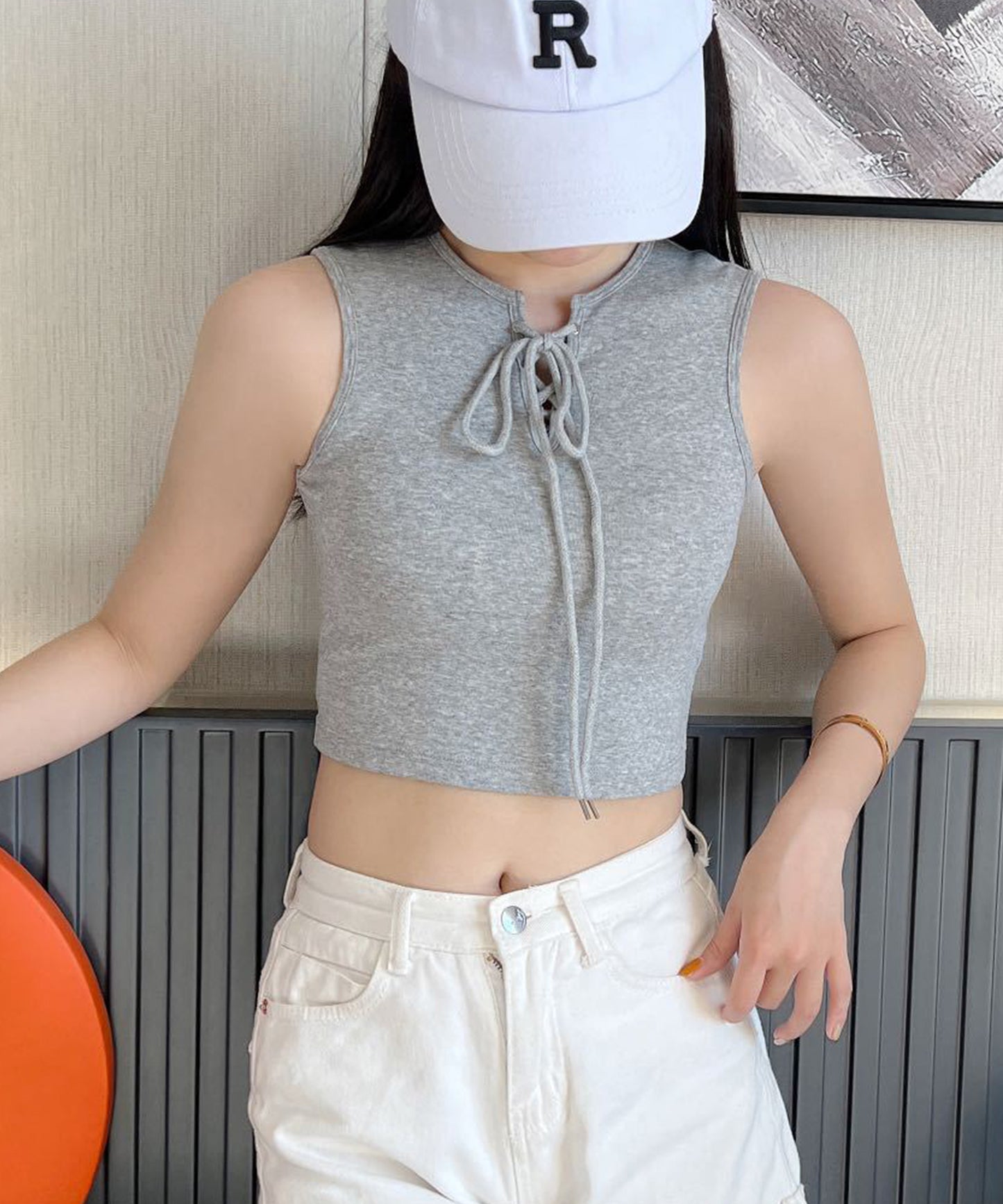 レースアップ クロップド ノースリーブ カップ付き タンクトップ