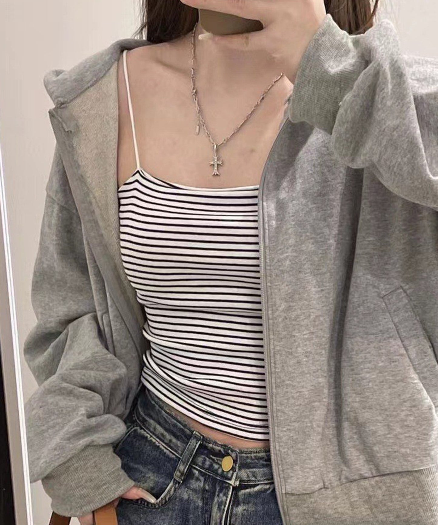 ボーダー柄 クロップド丈 カップイン 細ストラップ キャミソール