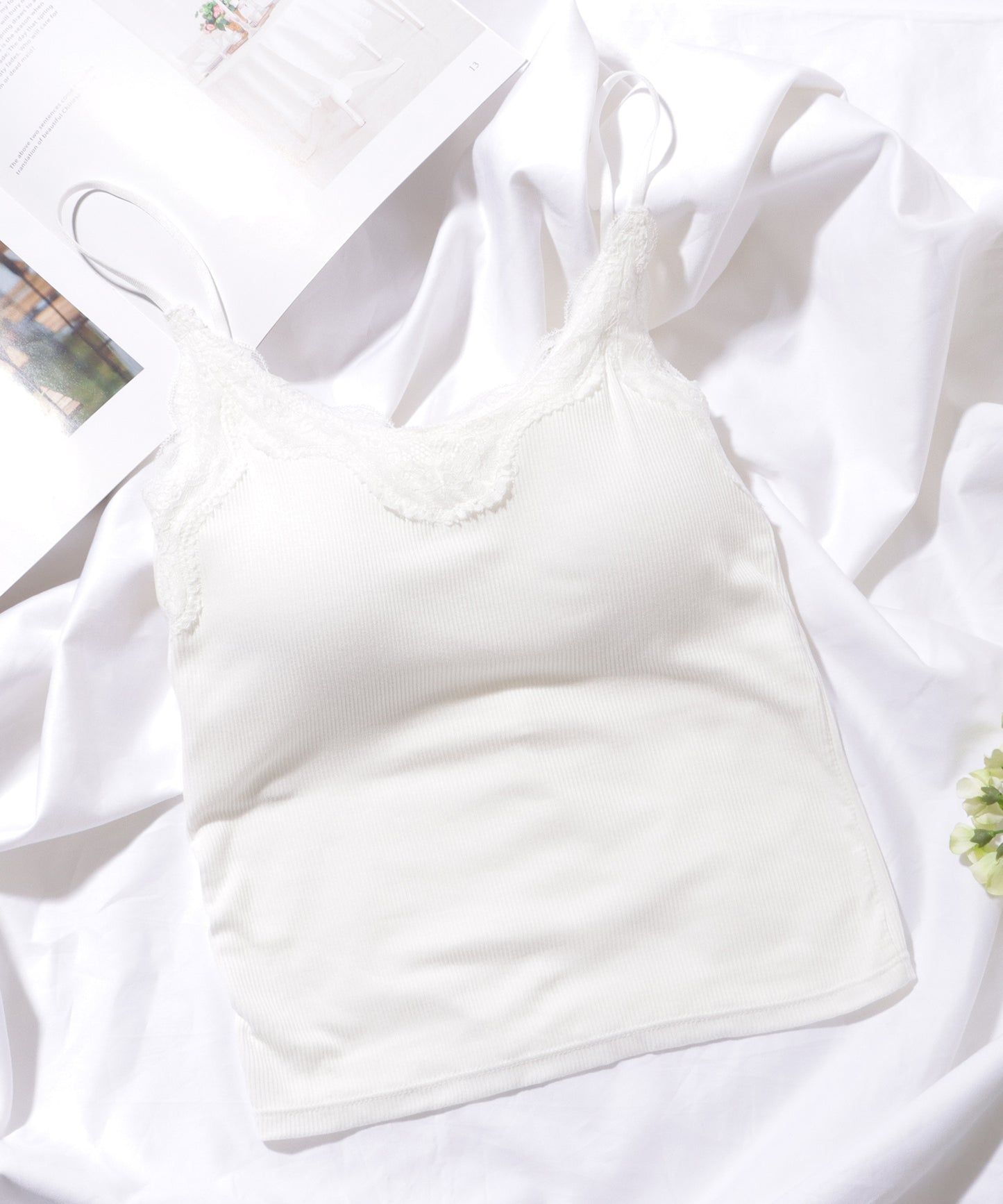 Vネック リブ レース カップ付き キャミソール