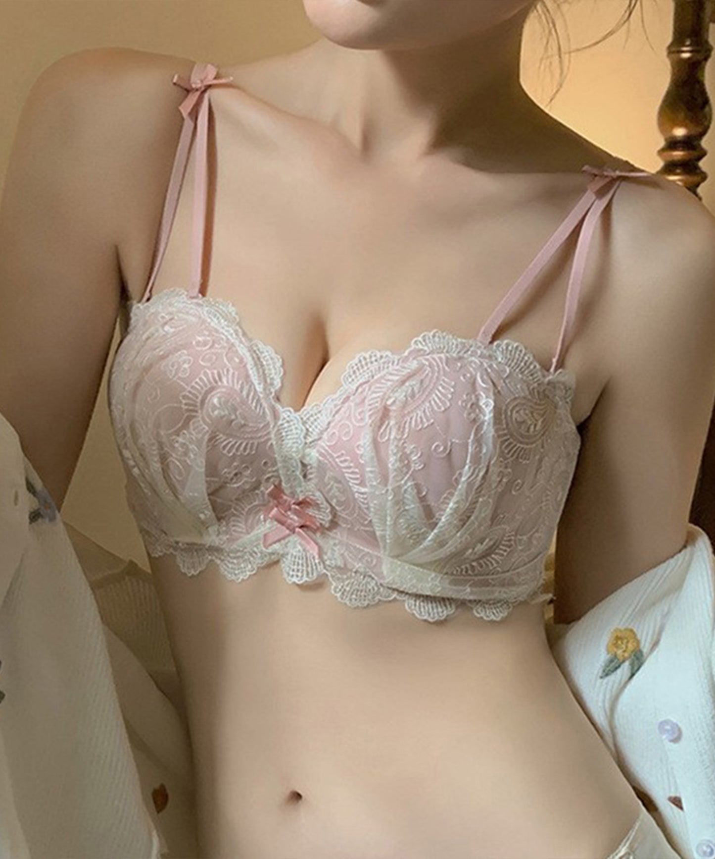 リボン付きダブルストラップレーシィノンワイヤーブラ&ショーツセット