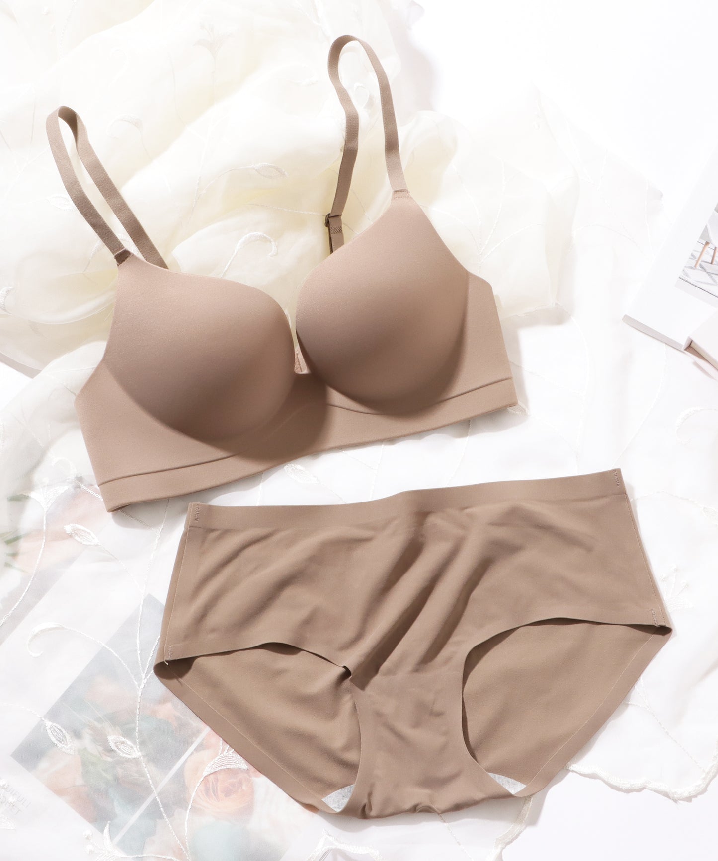 立体 メイク ノンワイヤー シームレス ブラジャー&ショーツ