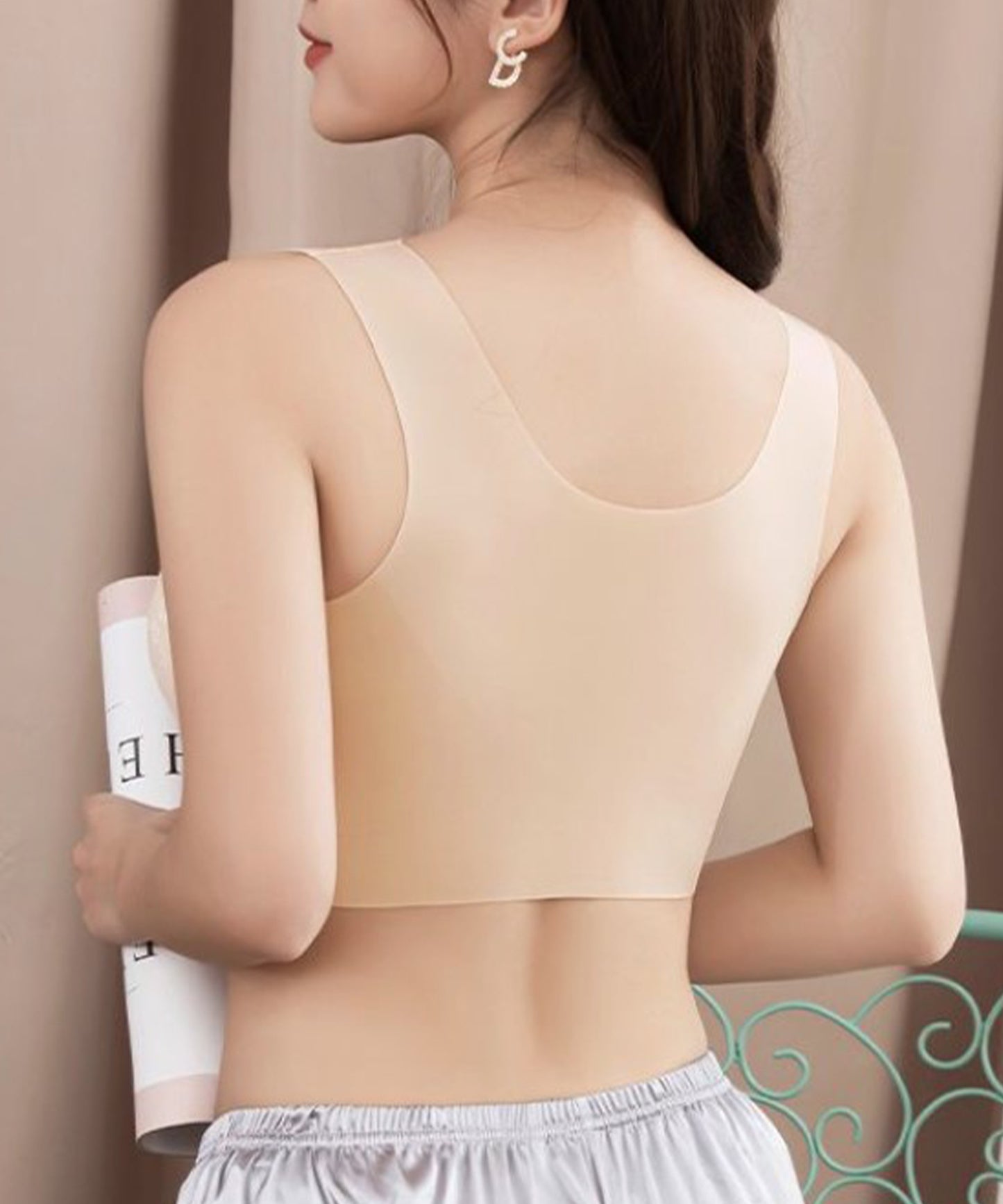 背面シームレスタイプ ノンワイヤーレースブラジャー