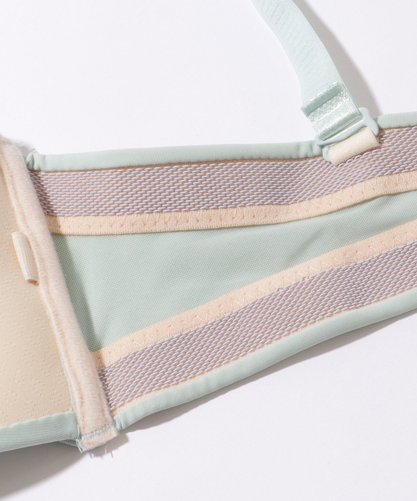2WAY ストラップ ダブルホック シームレス 1/2 ブラジャー