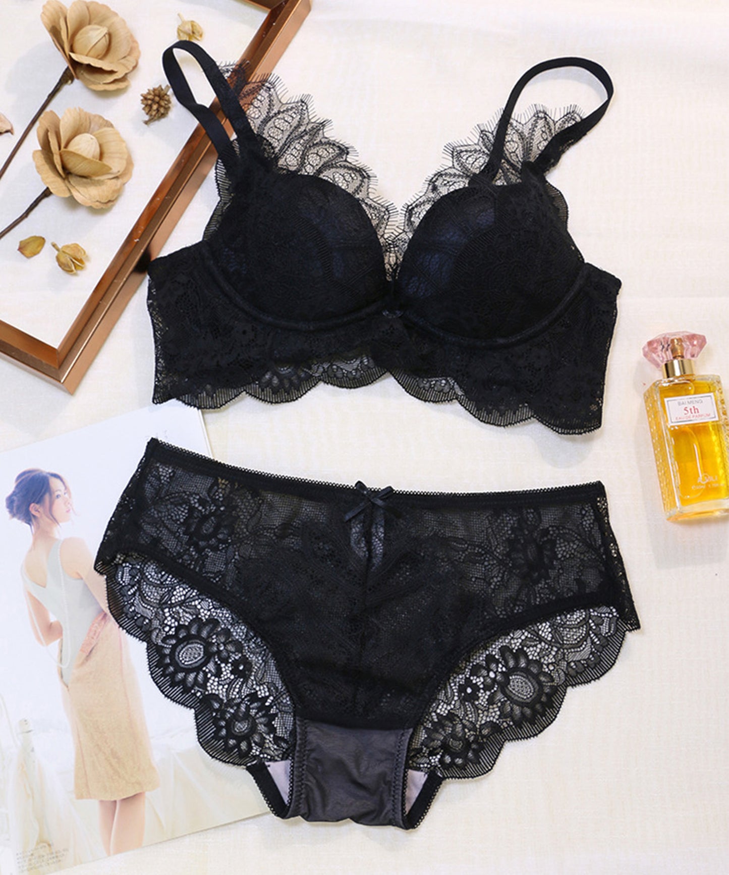 ノンワイヤー総レースブラ&ショーツ 2点セット