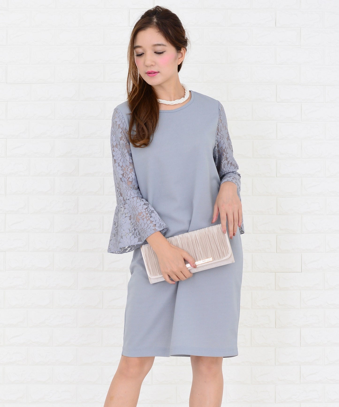 サテンプリーツ&ラインストーン付き2WAYクラッチバッグ