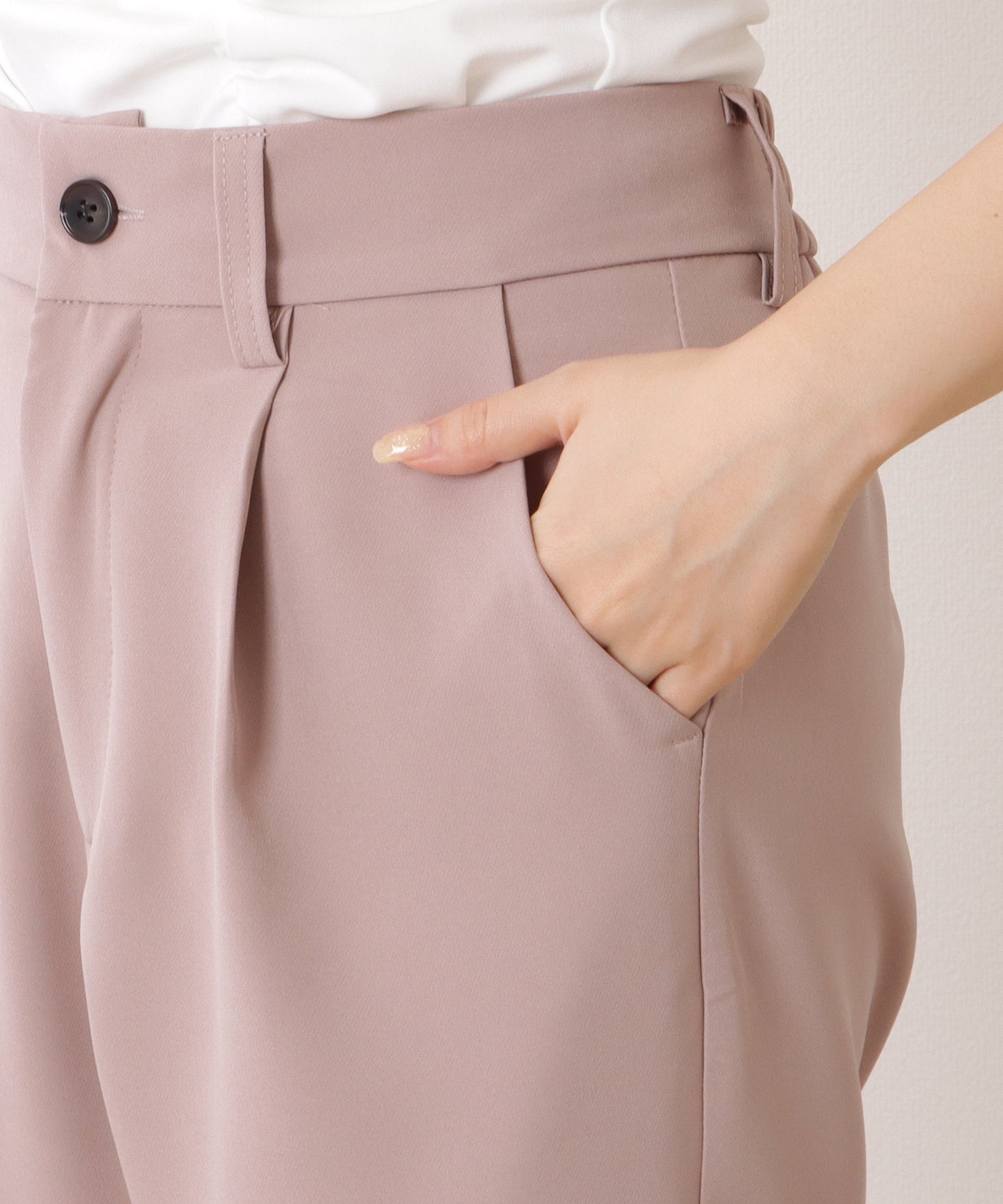 バックゴムセンタープレスストレートパンツ