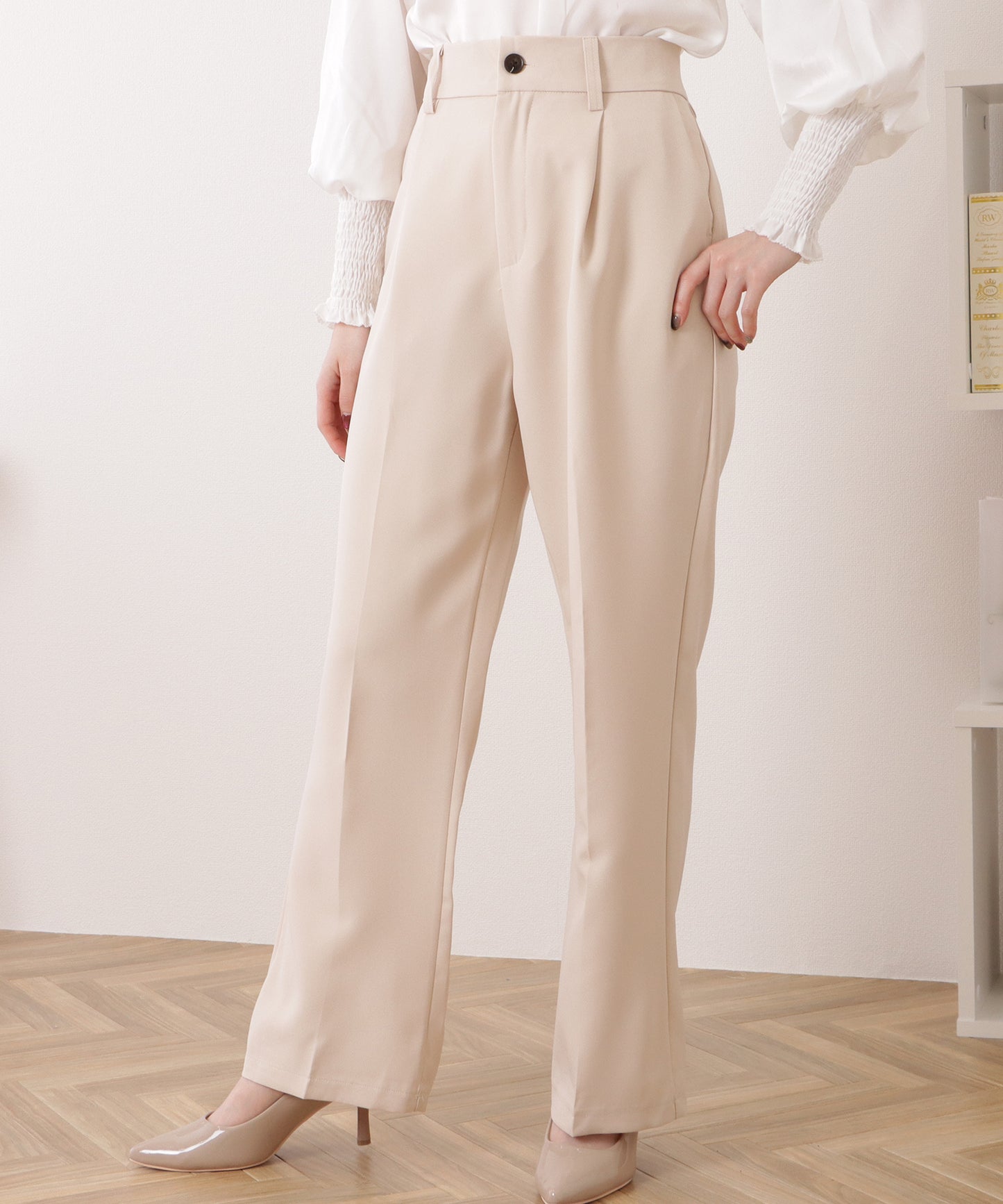 バックゴムセンタープレスストレートパンツ