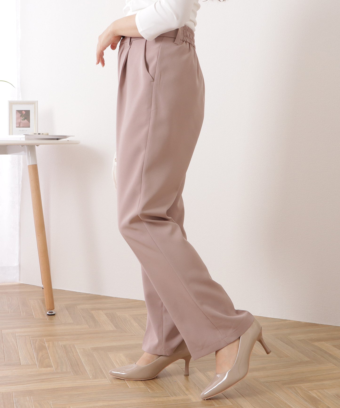 バックゴムセンタープレスストレートパンツ