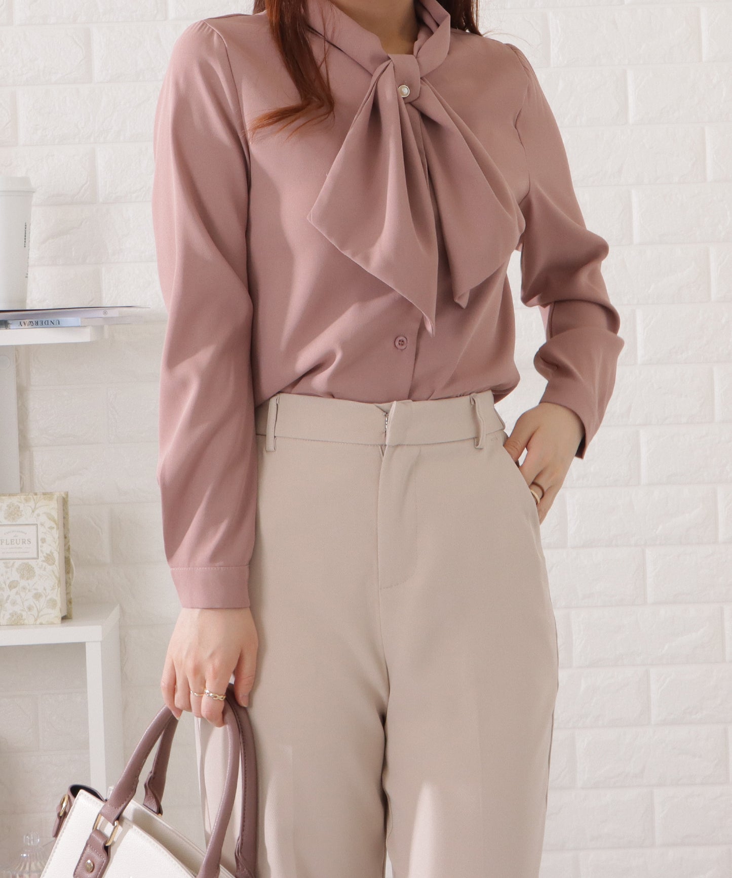 ボウタイ付きパールシフォンブラウス