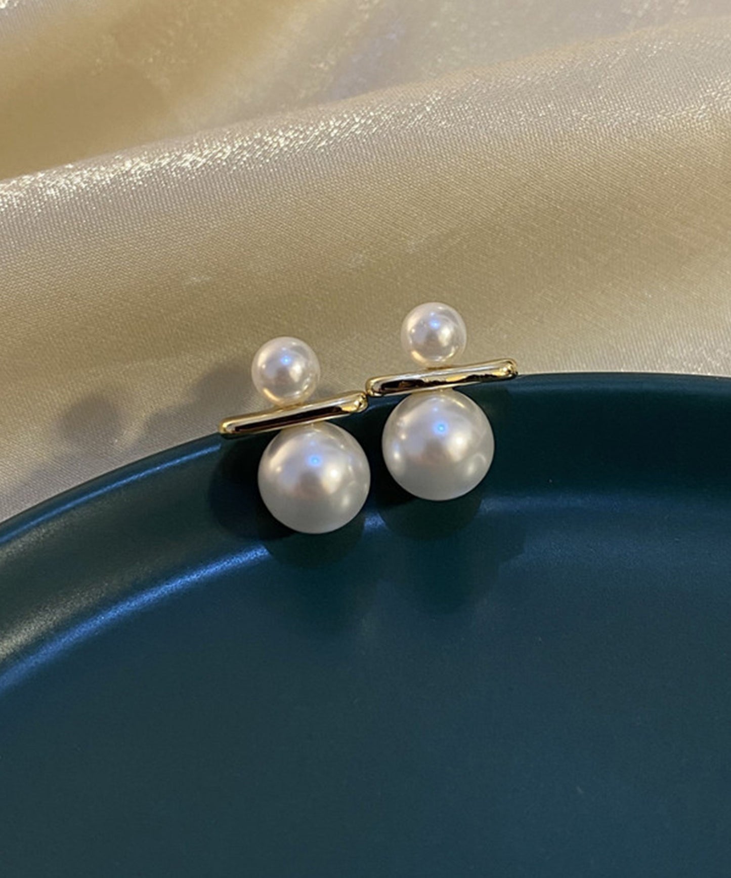 ダブル パール ゴールド バー ピアス