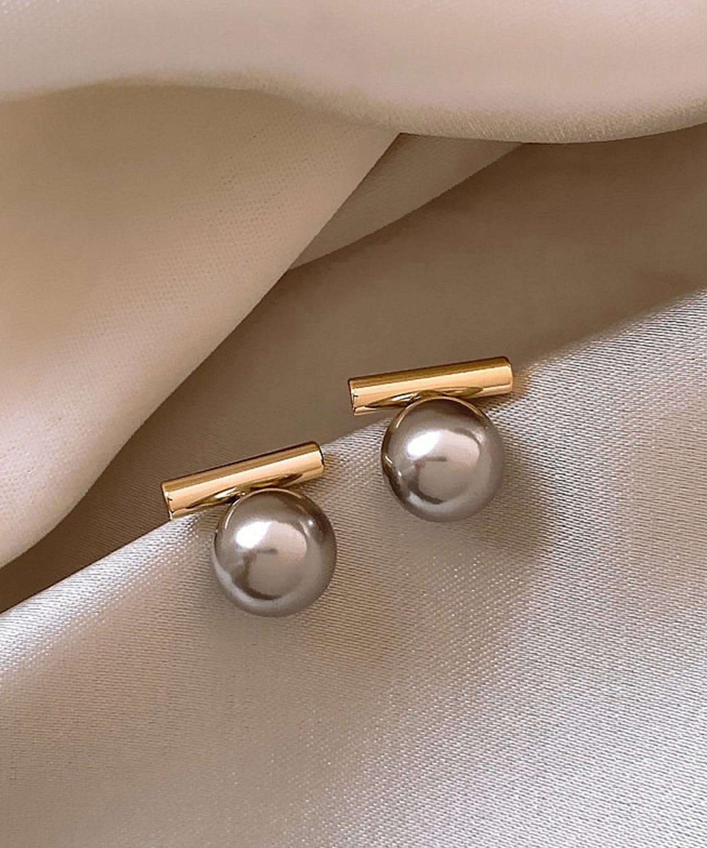 ソリッド パール メタリック バー ピアス