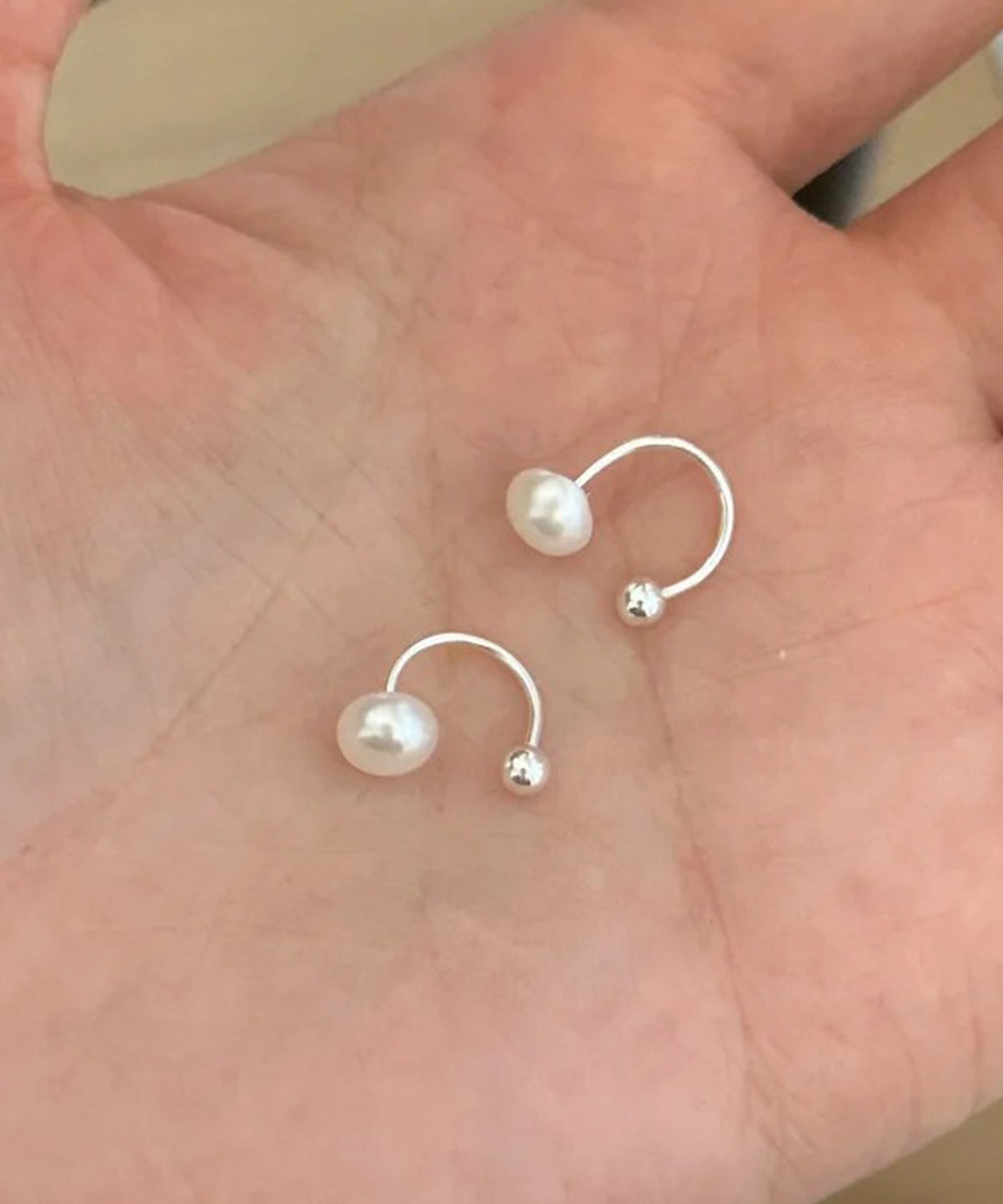 パール × メタリック ボール デザイン ピアス