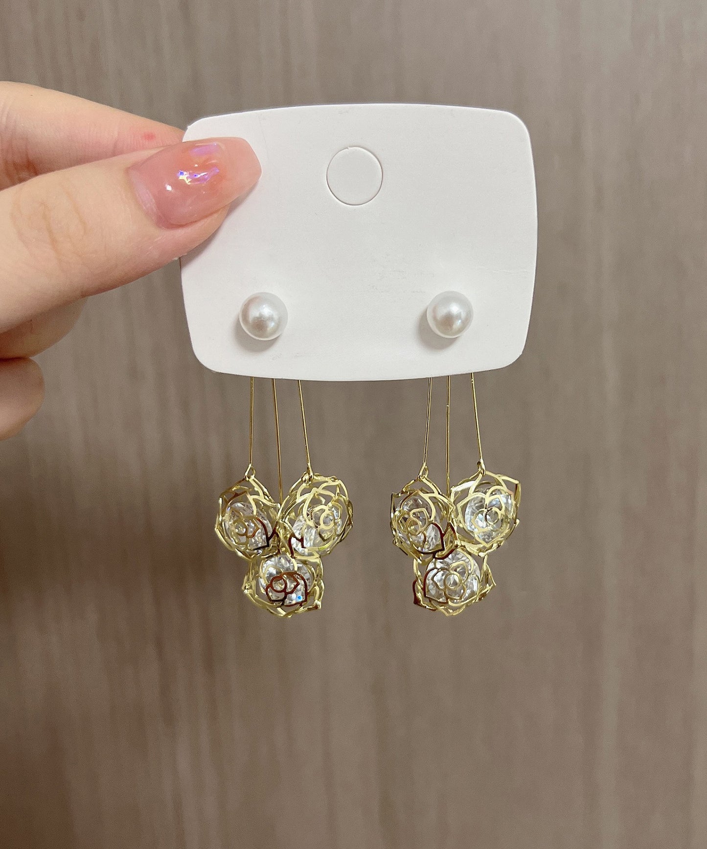 スケルトン ローズ パール スイング ピアス