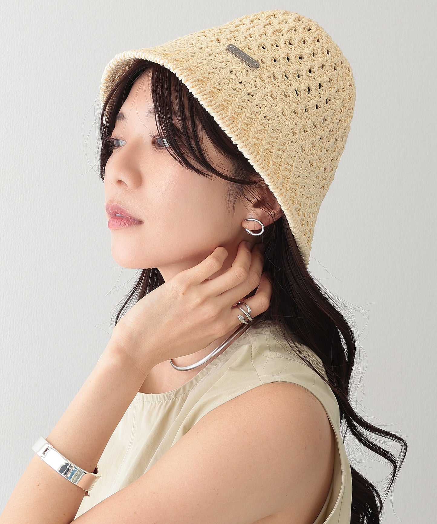 プレート付き ソリッドカラー ニット メッシュ バケットハット