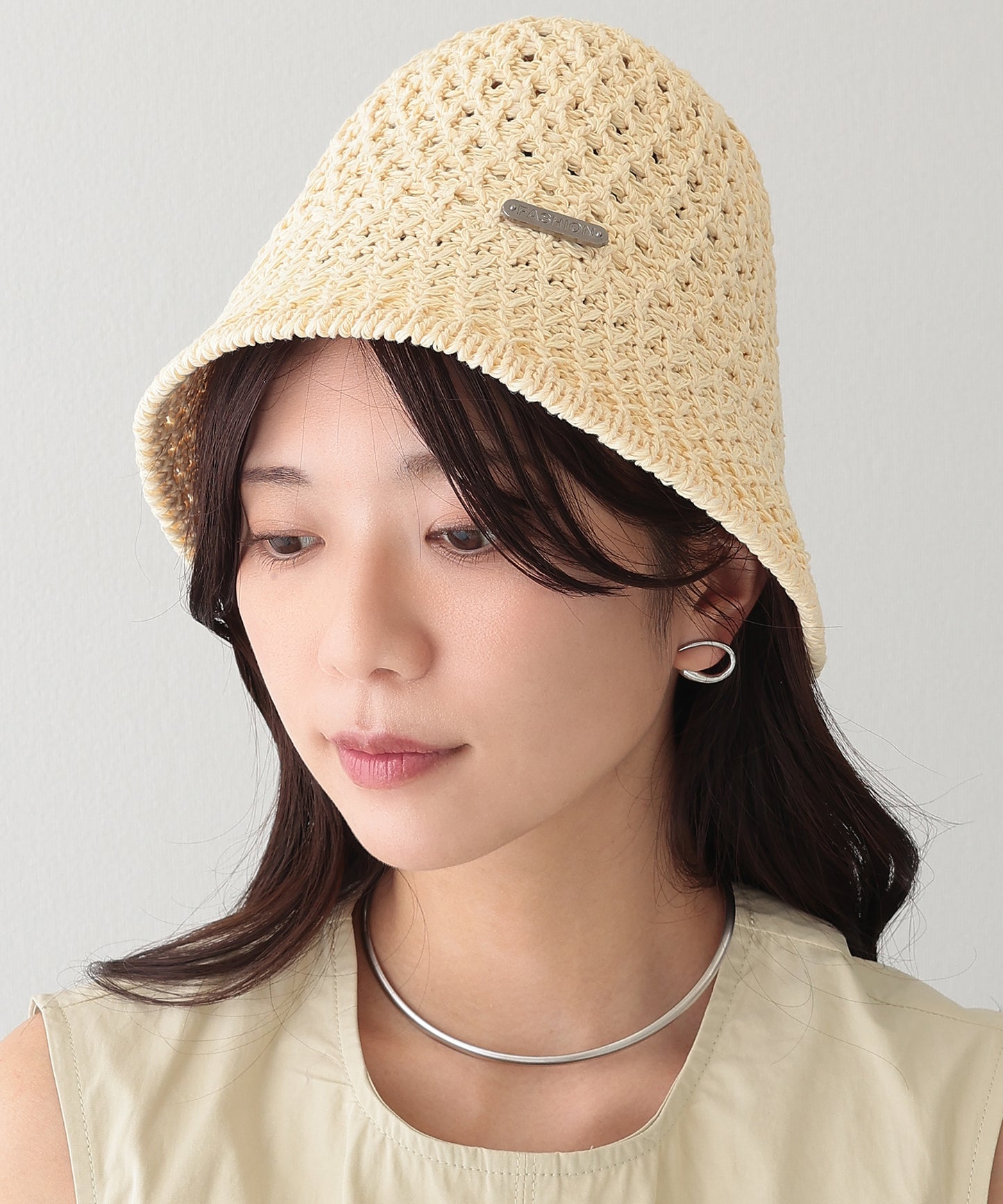プレート付き ソリッドカラー ニット メッシュ バケットハット