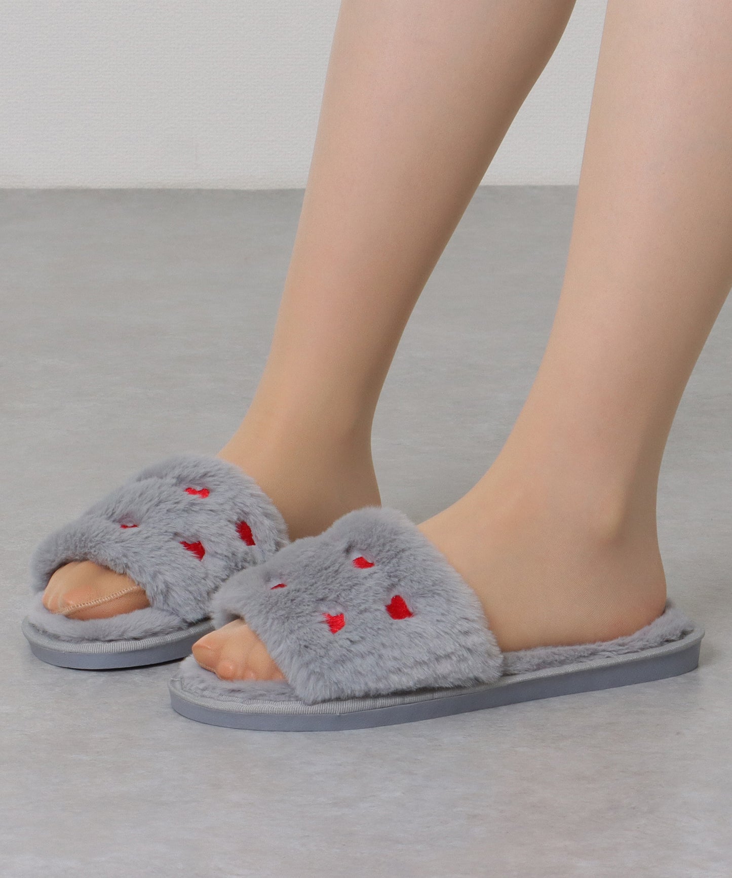ハート 刺繍 オープン ファー スリッパ