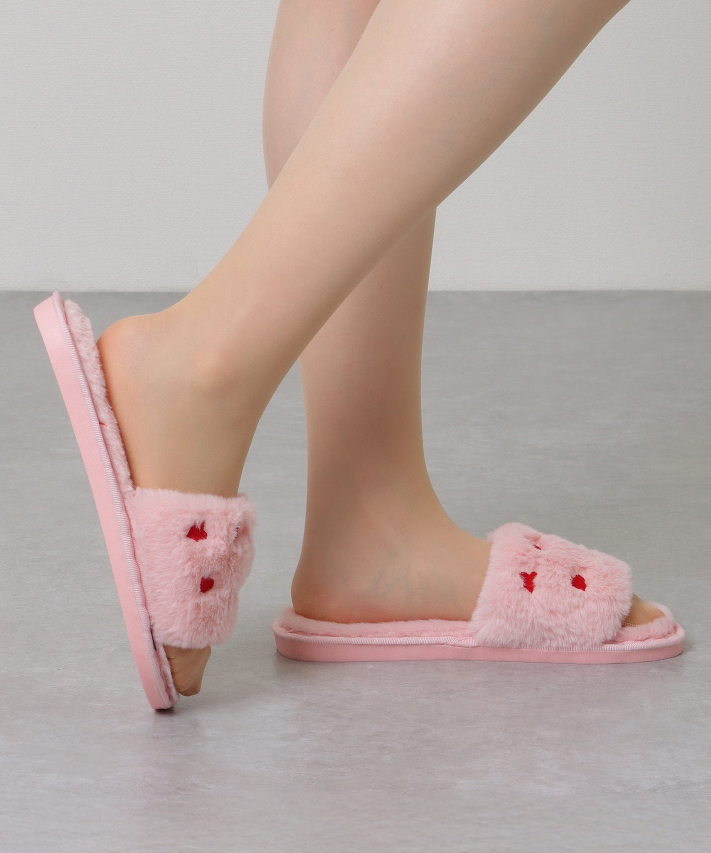 ハート 刺繍 オープン ファー スリッパ