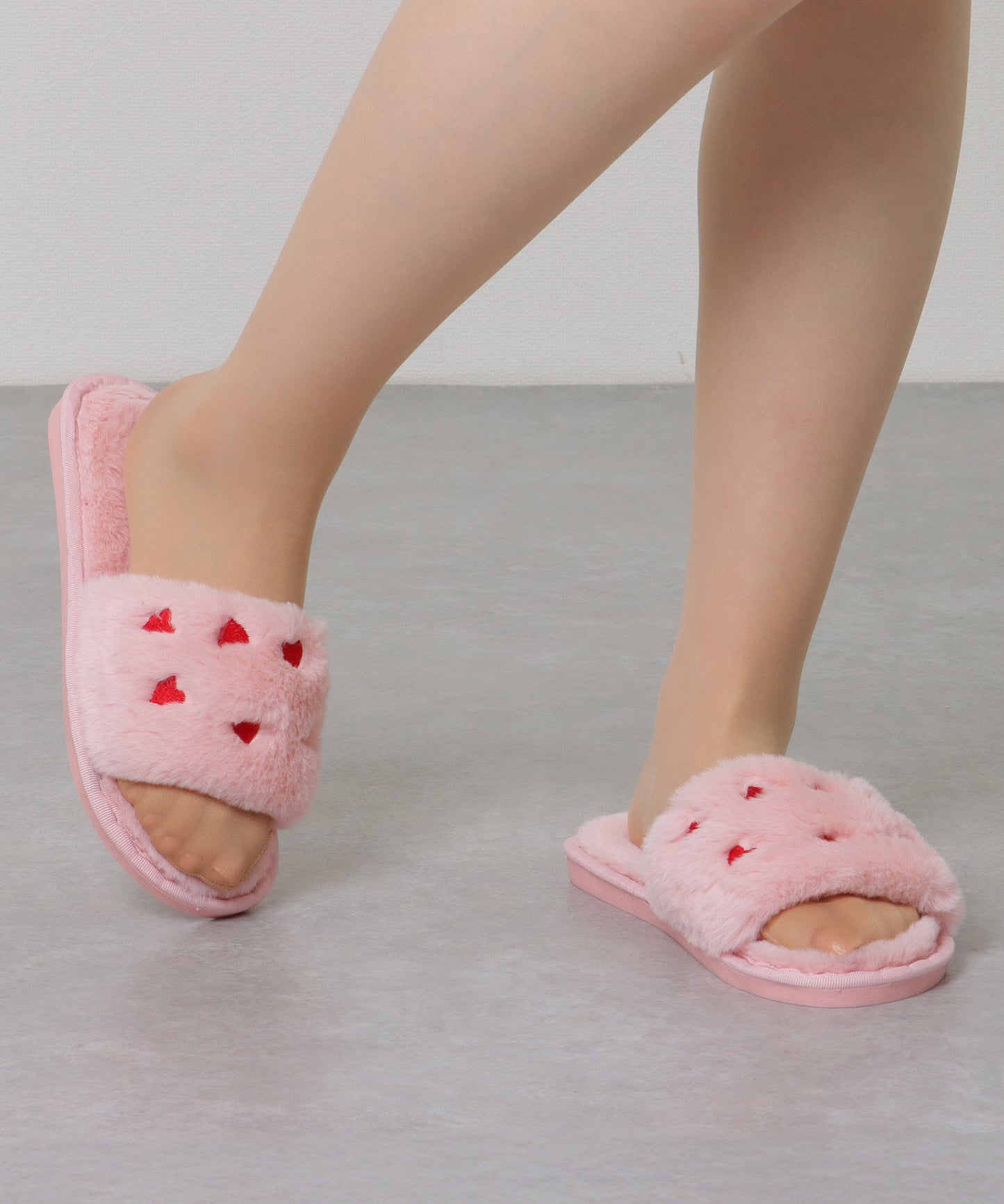 ハート 刺繍 オープン ファー スリッパ