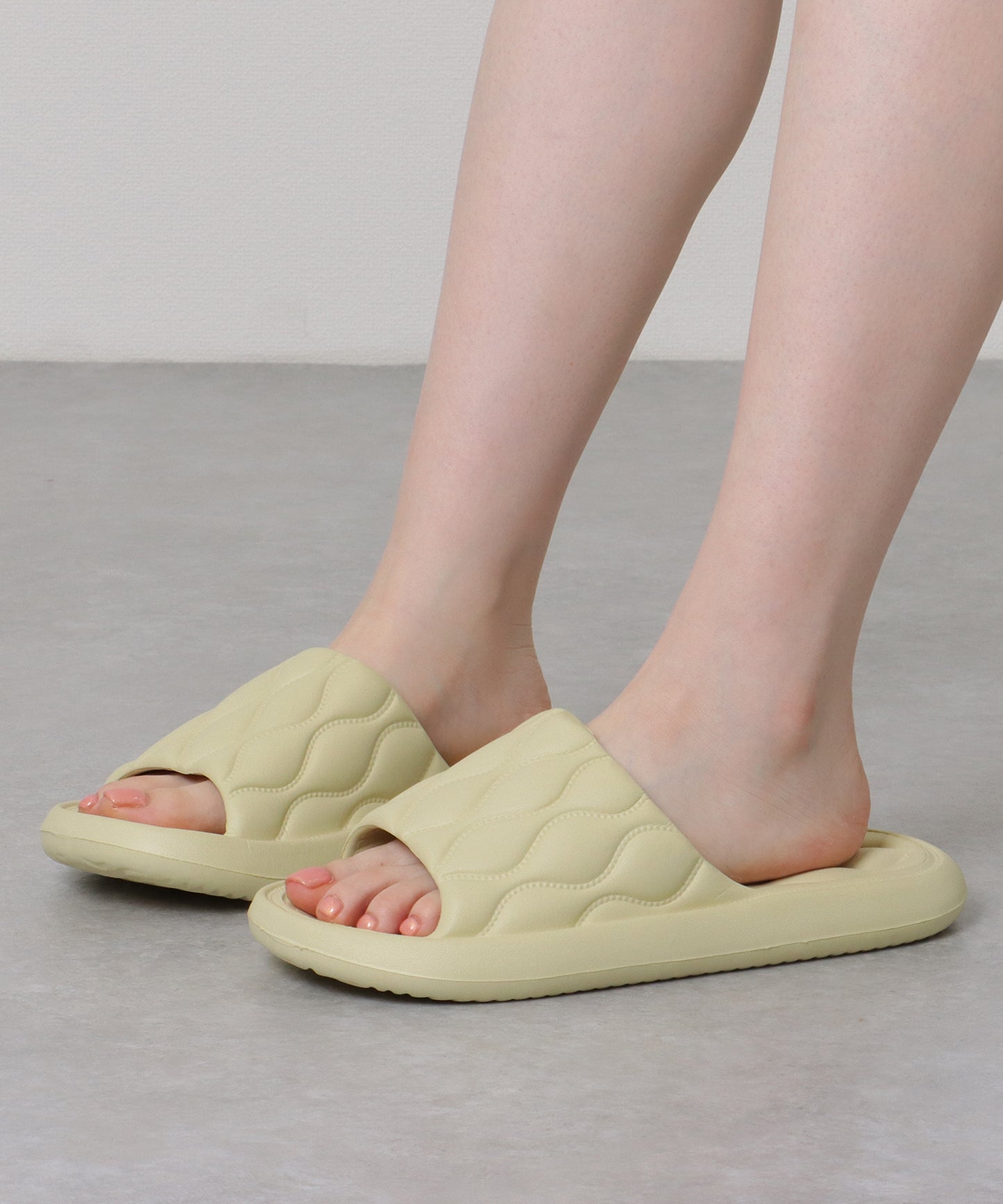 ウエーブ ライン ソフト オープン サンダル